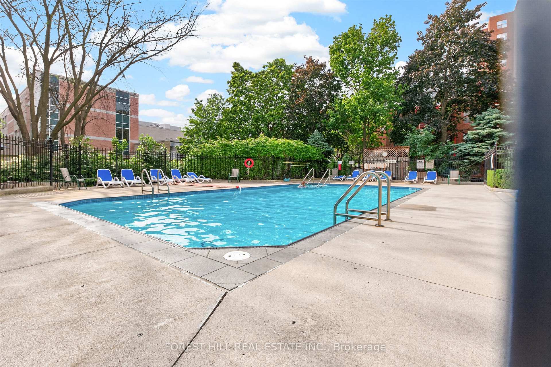 Photo 27 of Unit 1005, 2 Covington Road, Toronto, Englemount-Lawrence — HOMEH