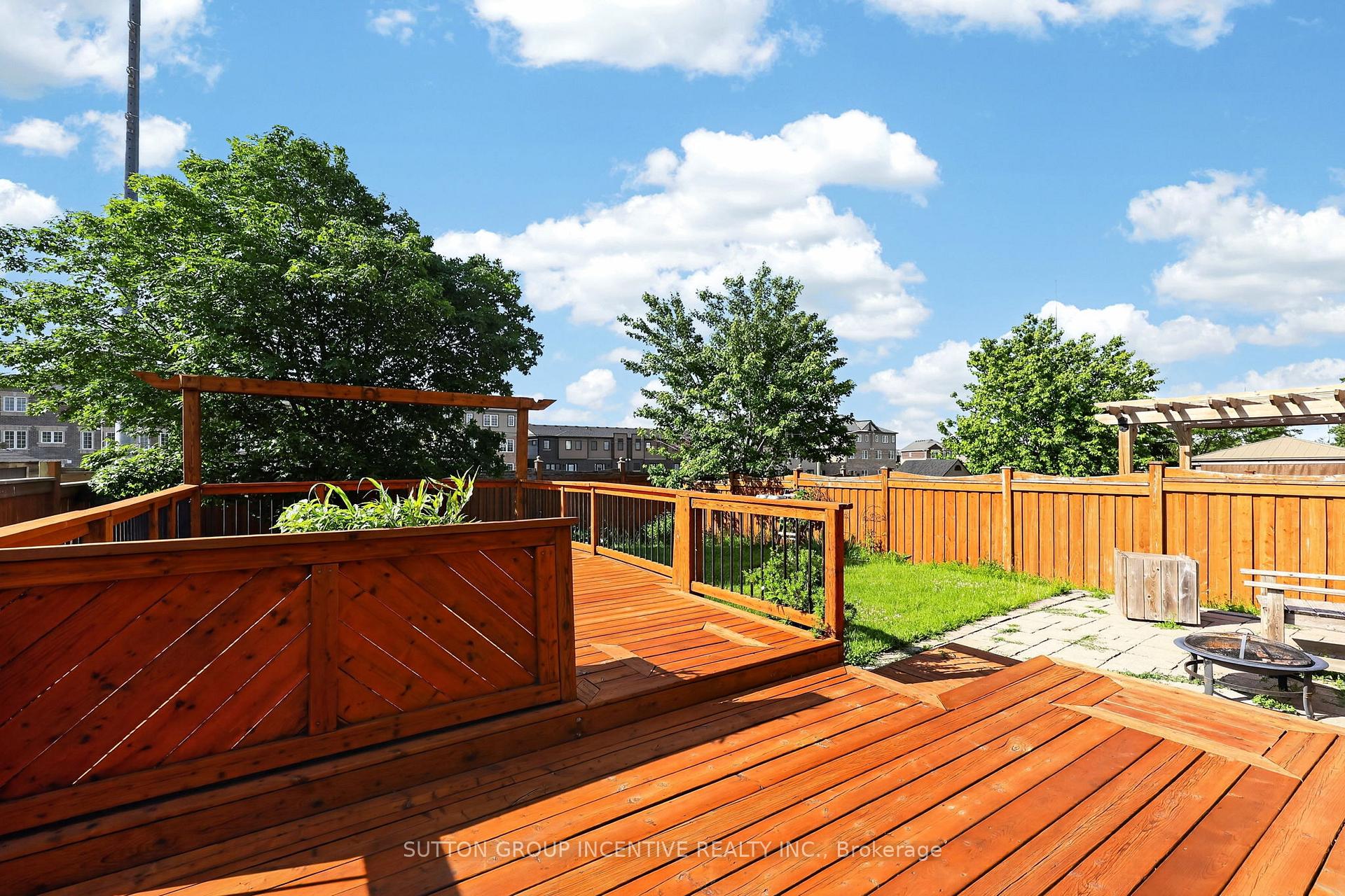 Photo 13 of 116 Sun King Crescent, Barrie, Innis-Shore — HOMEH