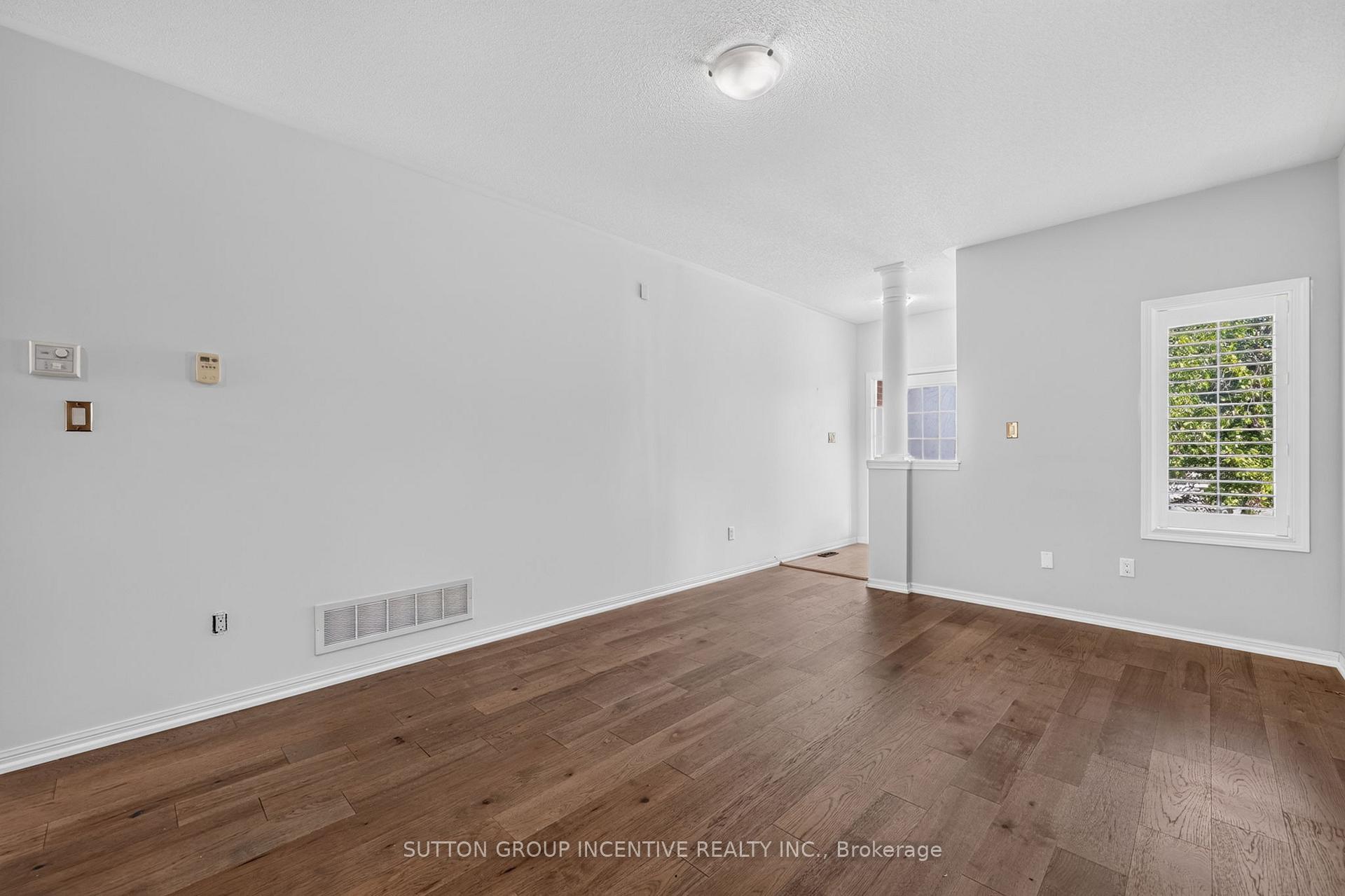 Photo 19 of 116 Sun King Crescent, Barrie, Innis-Shore — HOMEH
