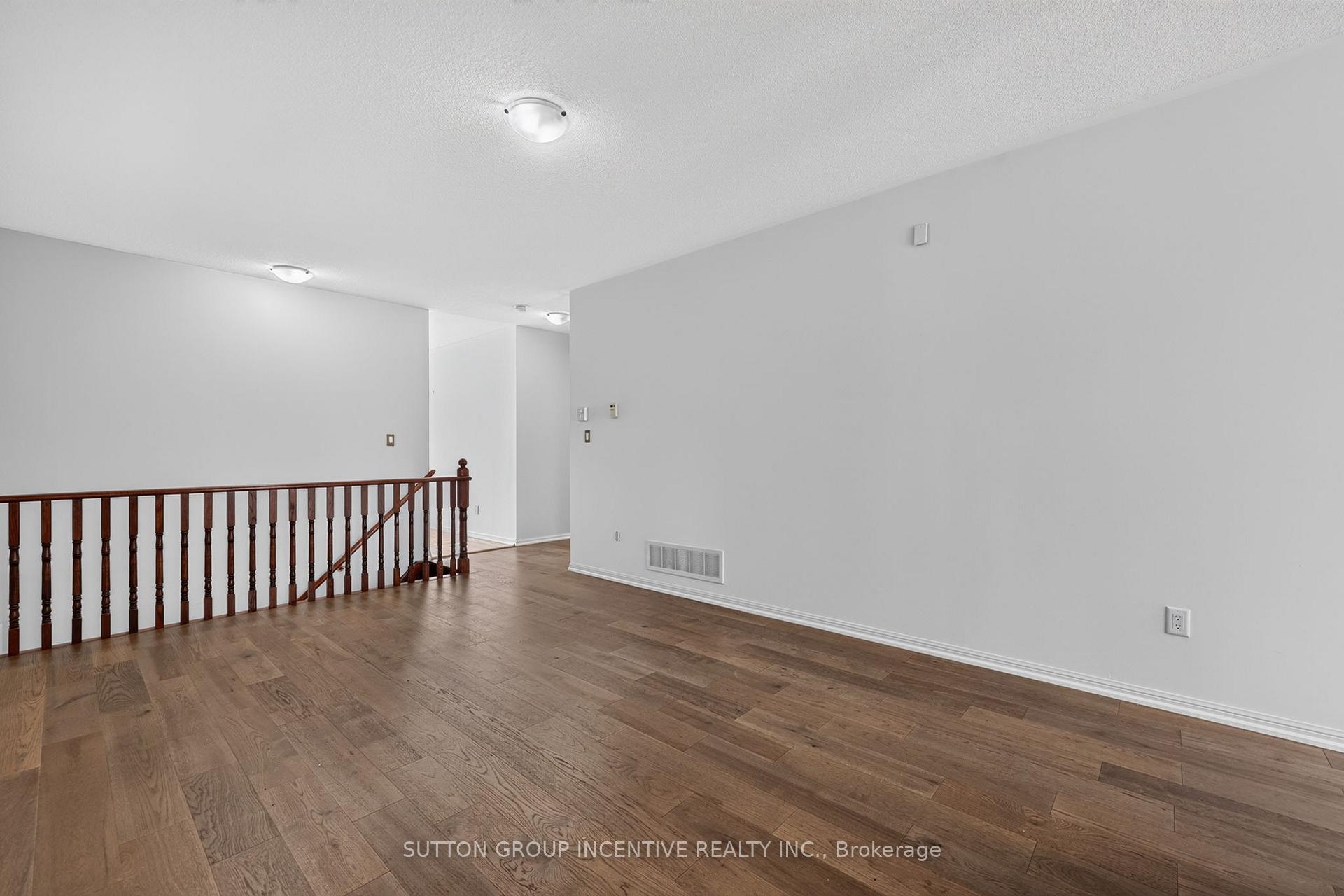 Photo 20 of 116 Sun King Crescent, Barrie, Innis-Shore — HOMEH