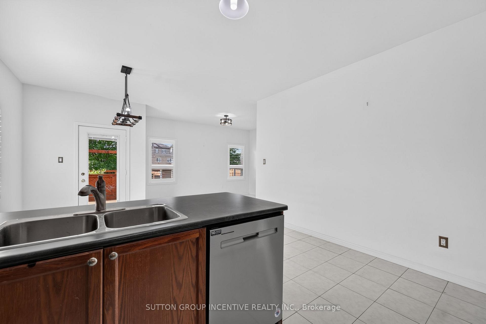 Photo 26 of 116 Sun King Crescent, Barrie, Innis-Shore — HOMEH