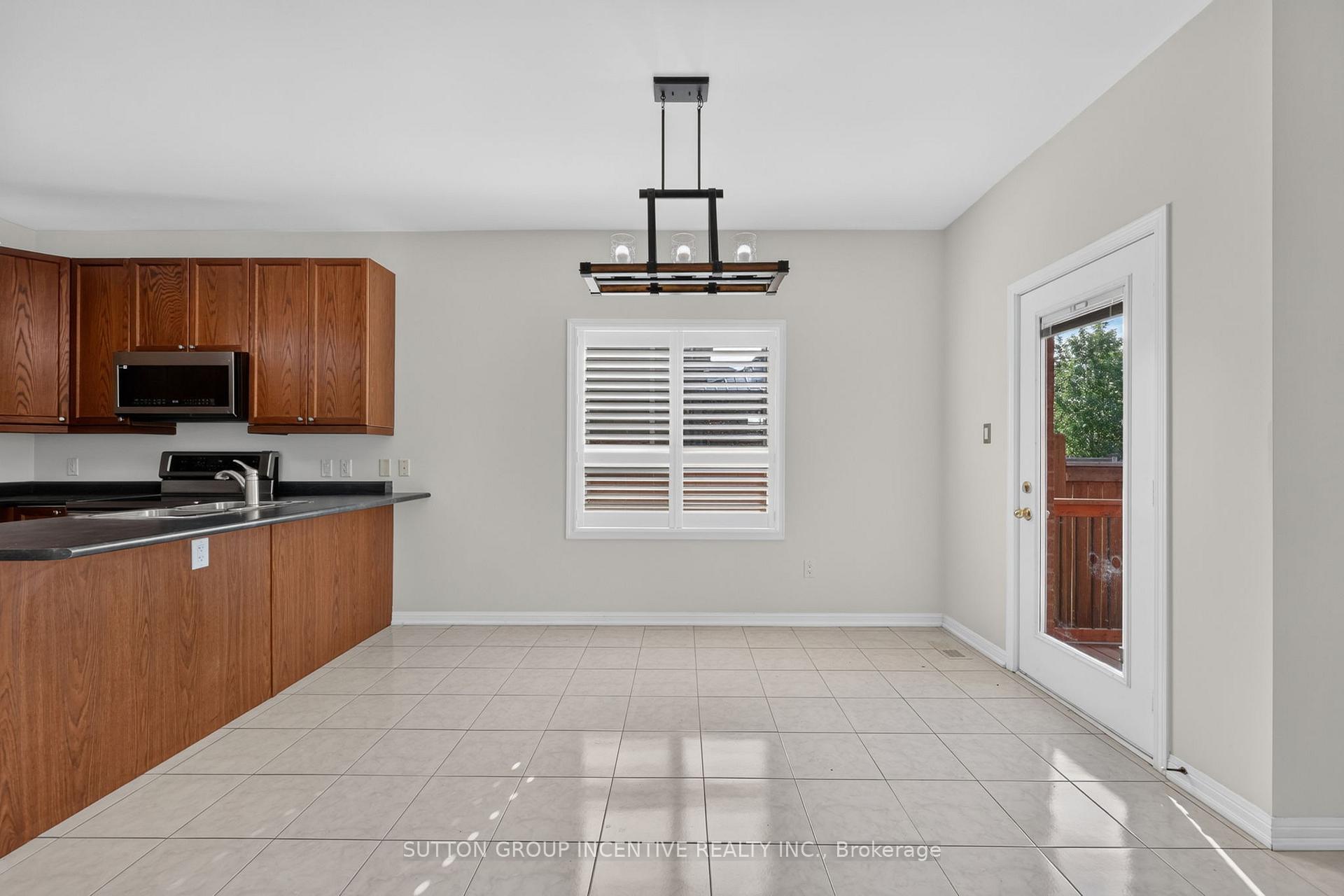 Photo 28 of 116 Sun King Crescent, Barrie, Innis-Shore — HOMEH