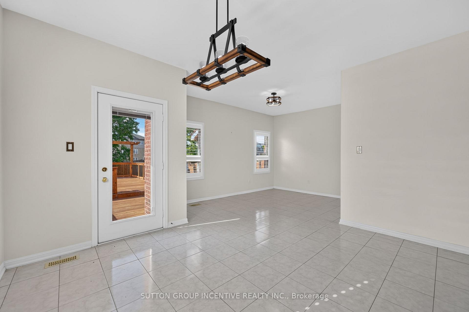 Photo 31 of 116 Sun King Crescent, Barrie, Innis-Shore — HOMEH