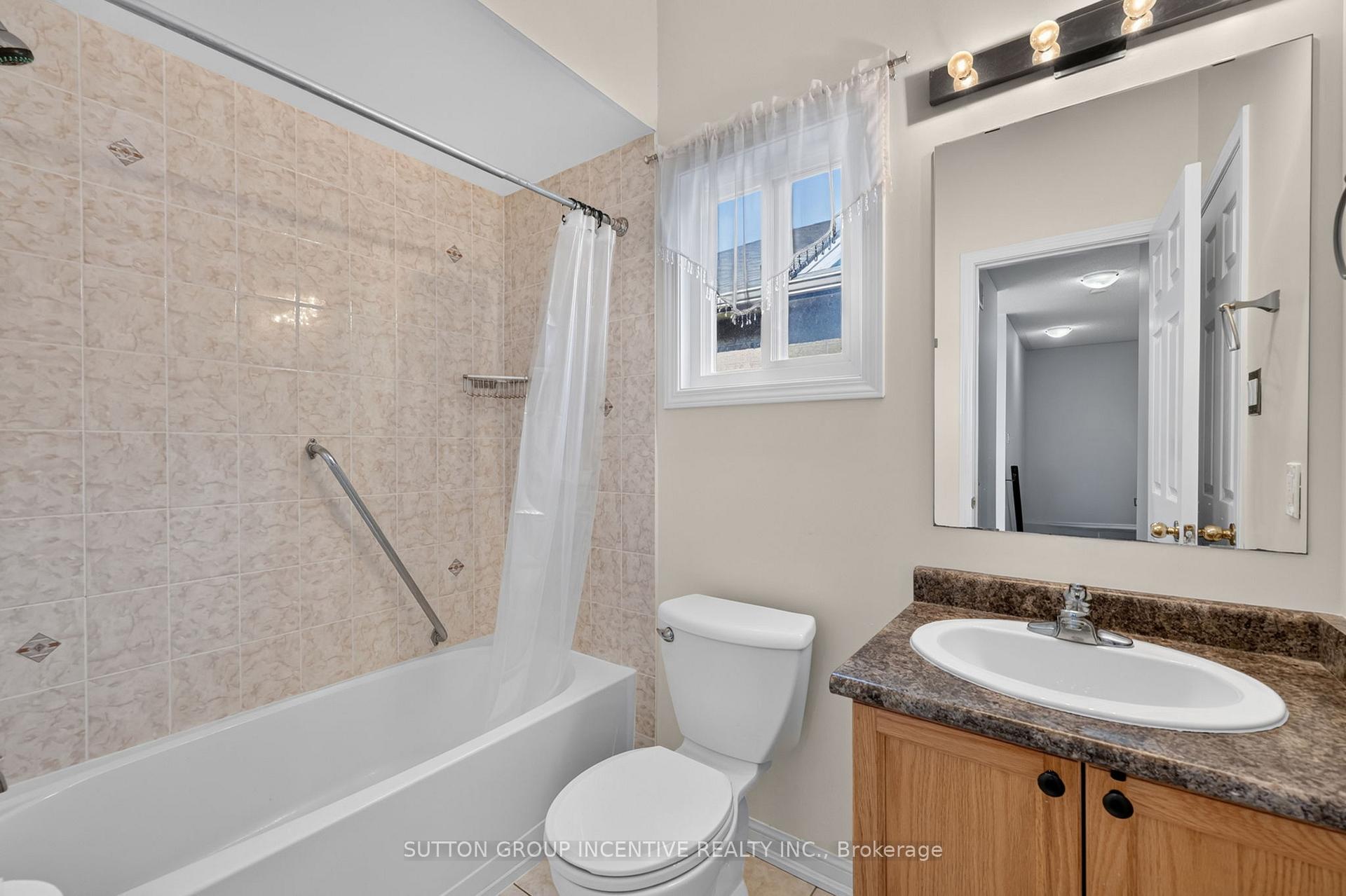 Photo 42 of 116 Sun King Crescent, Barrie, Innis-Shore — HOMEH