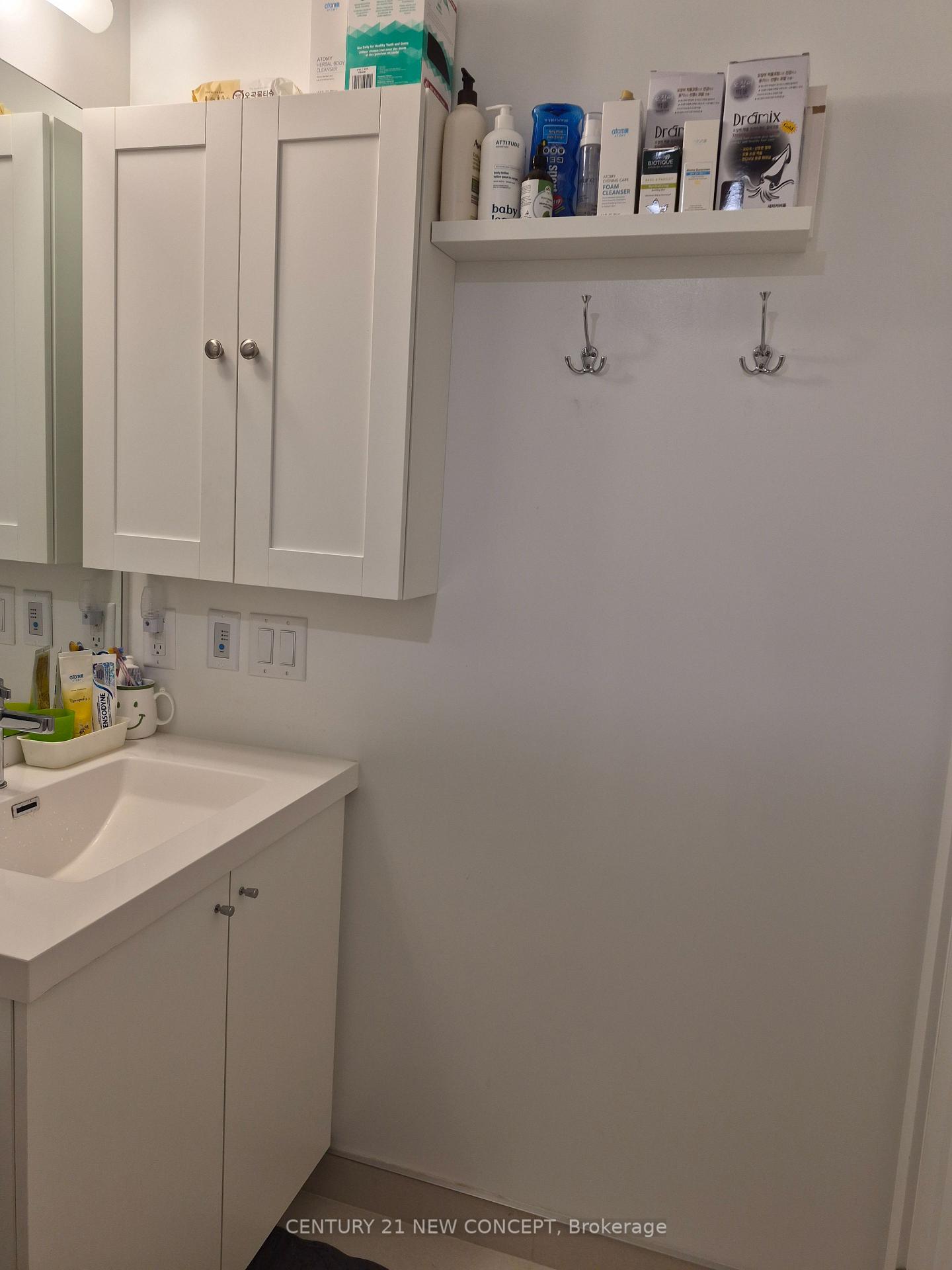 Photo 5 of Unit 318, 2545 Simcoe Street N, Oshawa, Windfields — HOMEH