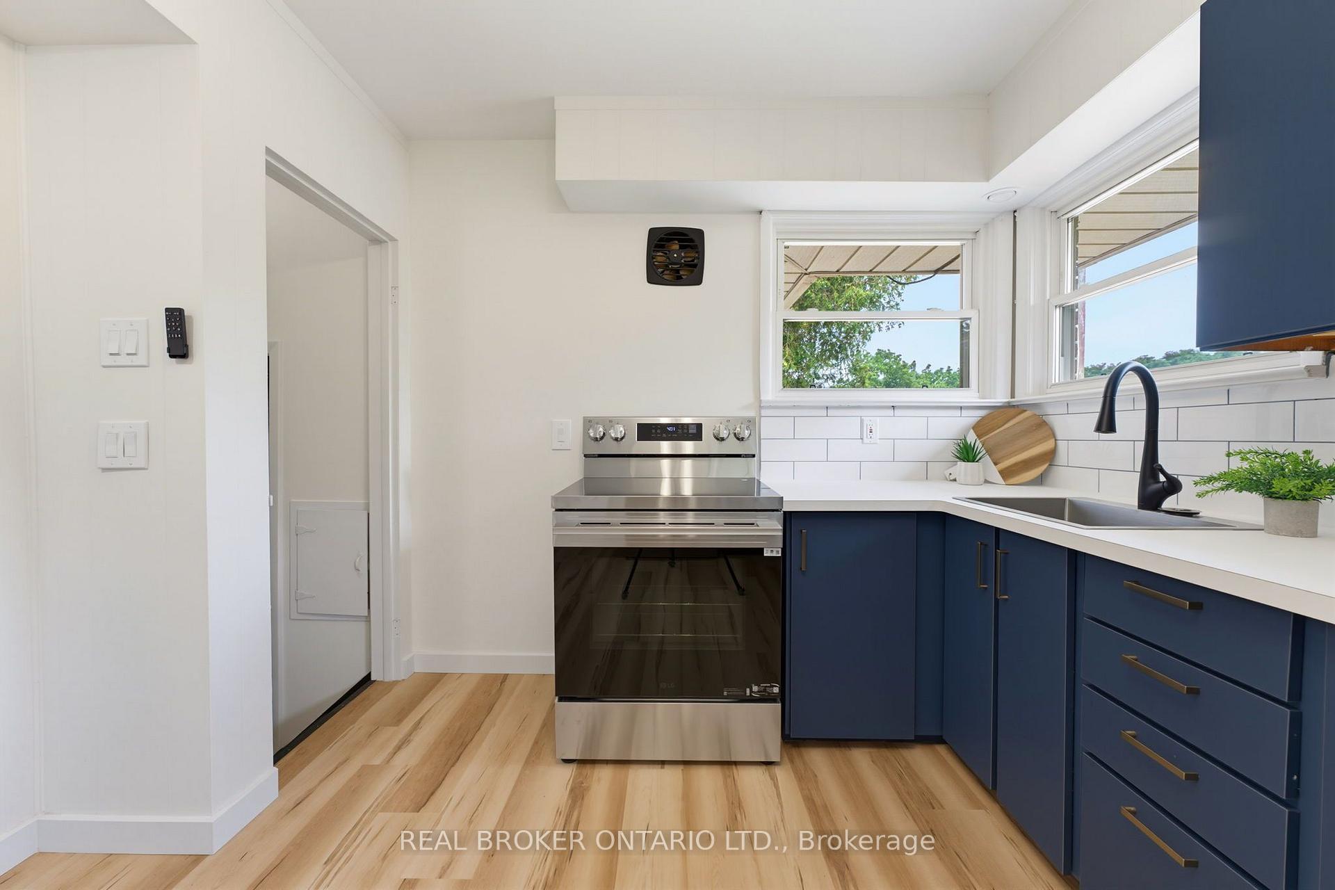 Photo 13 of 347 Blue Lake Road, Brant, South Dumfries — HOMEH