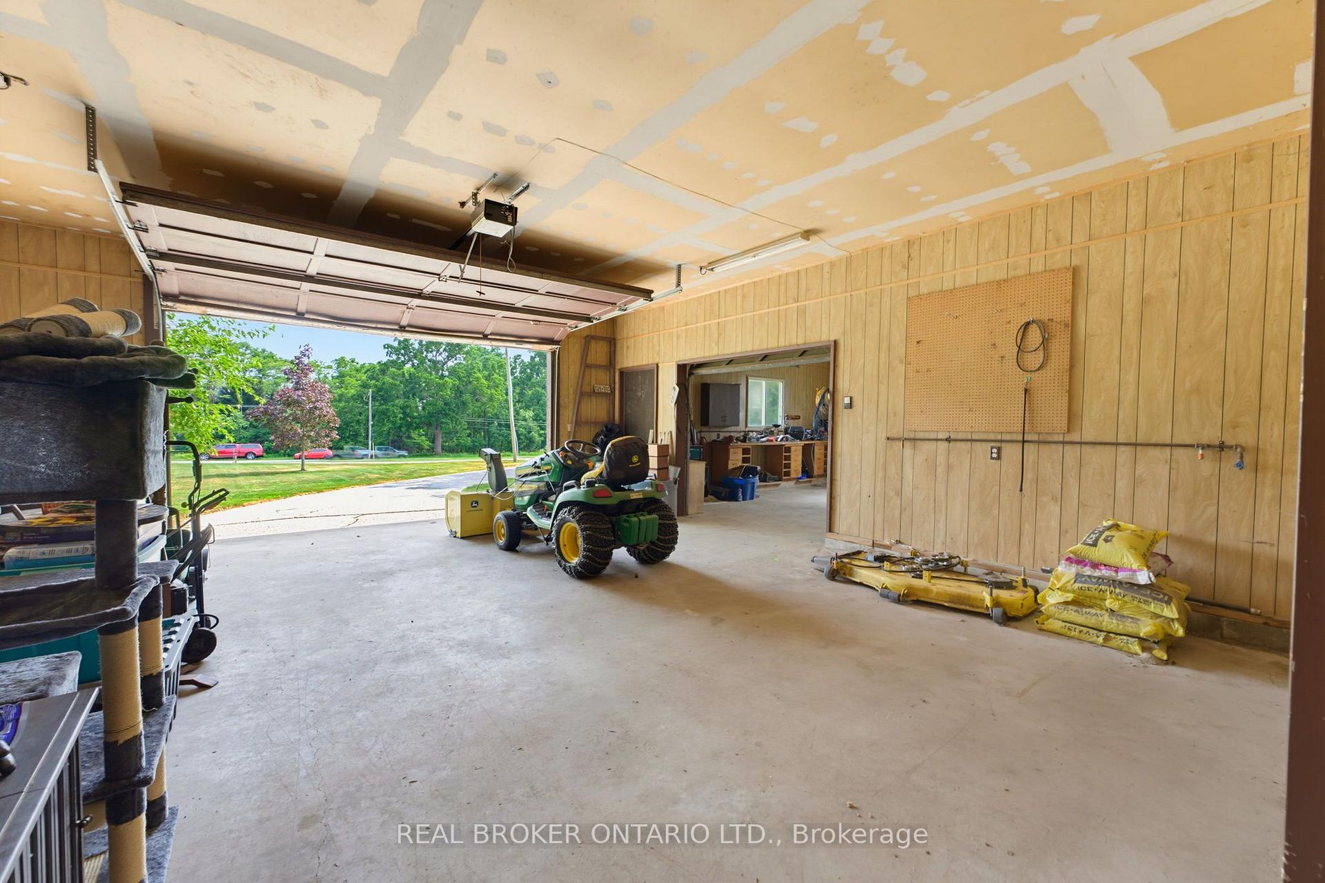 Photo 28 of 347 Blue Lake Road, Brant, South Dumfries — HOMEH