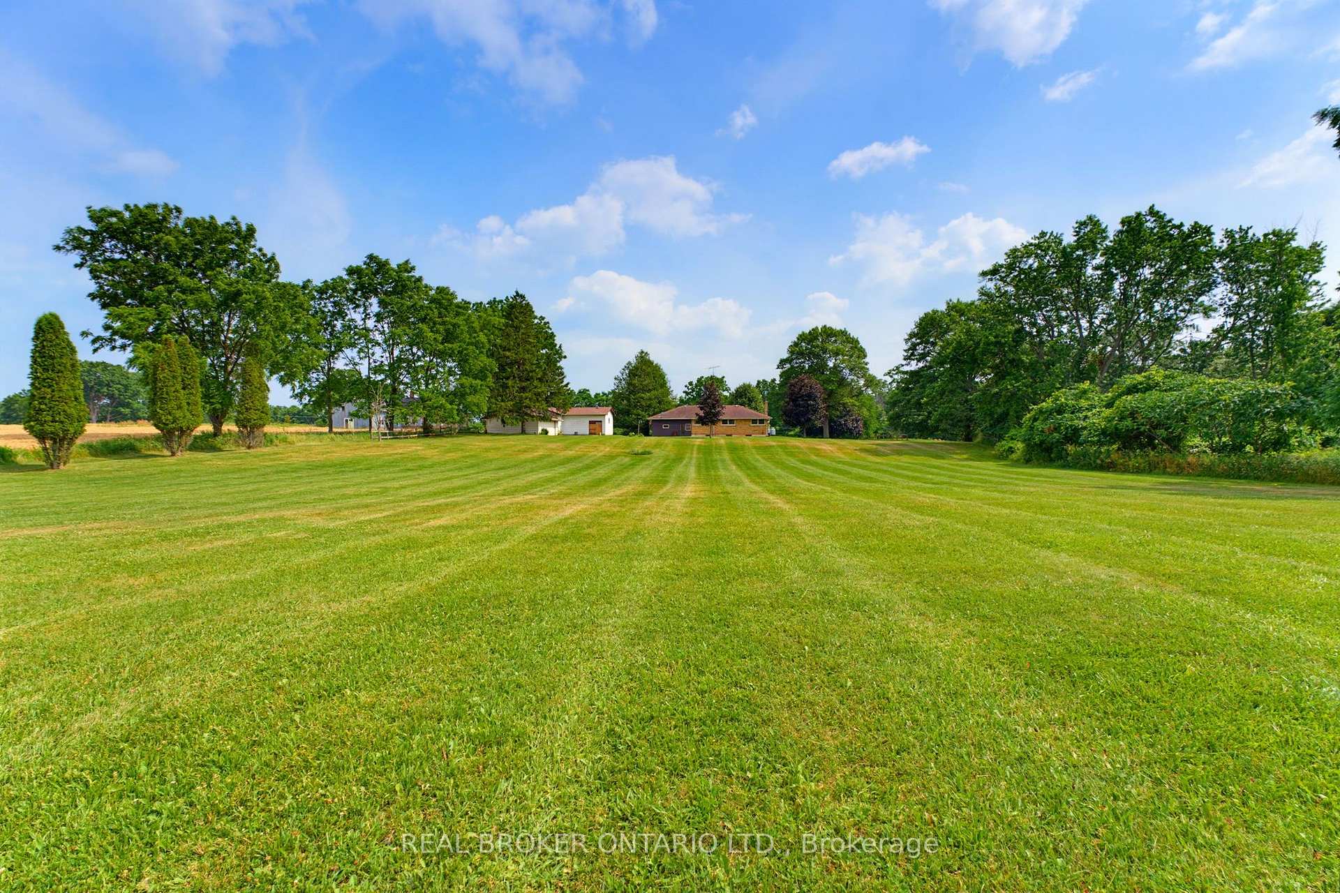 Photo 34 of 347 Blue Lake Road, Brant, South Dumfries — HOMEH