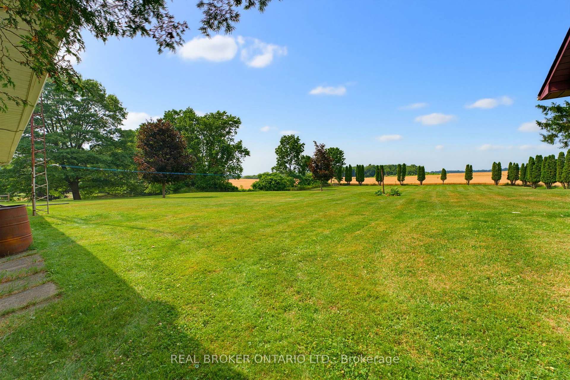 Photo 36 of 347 Blue Lake Road, Brant, South Dumfries — HOMEH