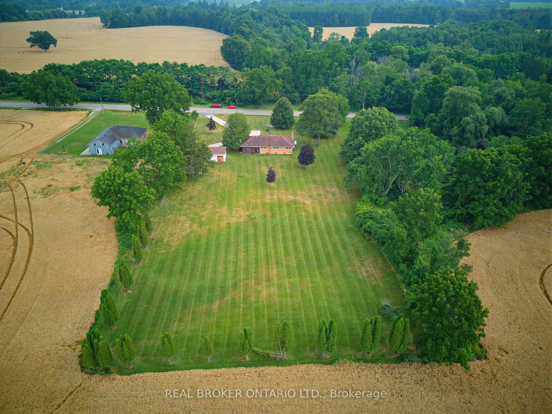 Photo 38 of 347 Blue Lake Road, Brant, South Dumfries — HOMEH
