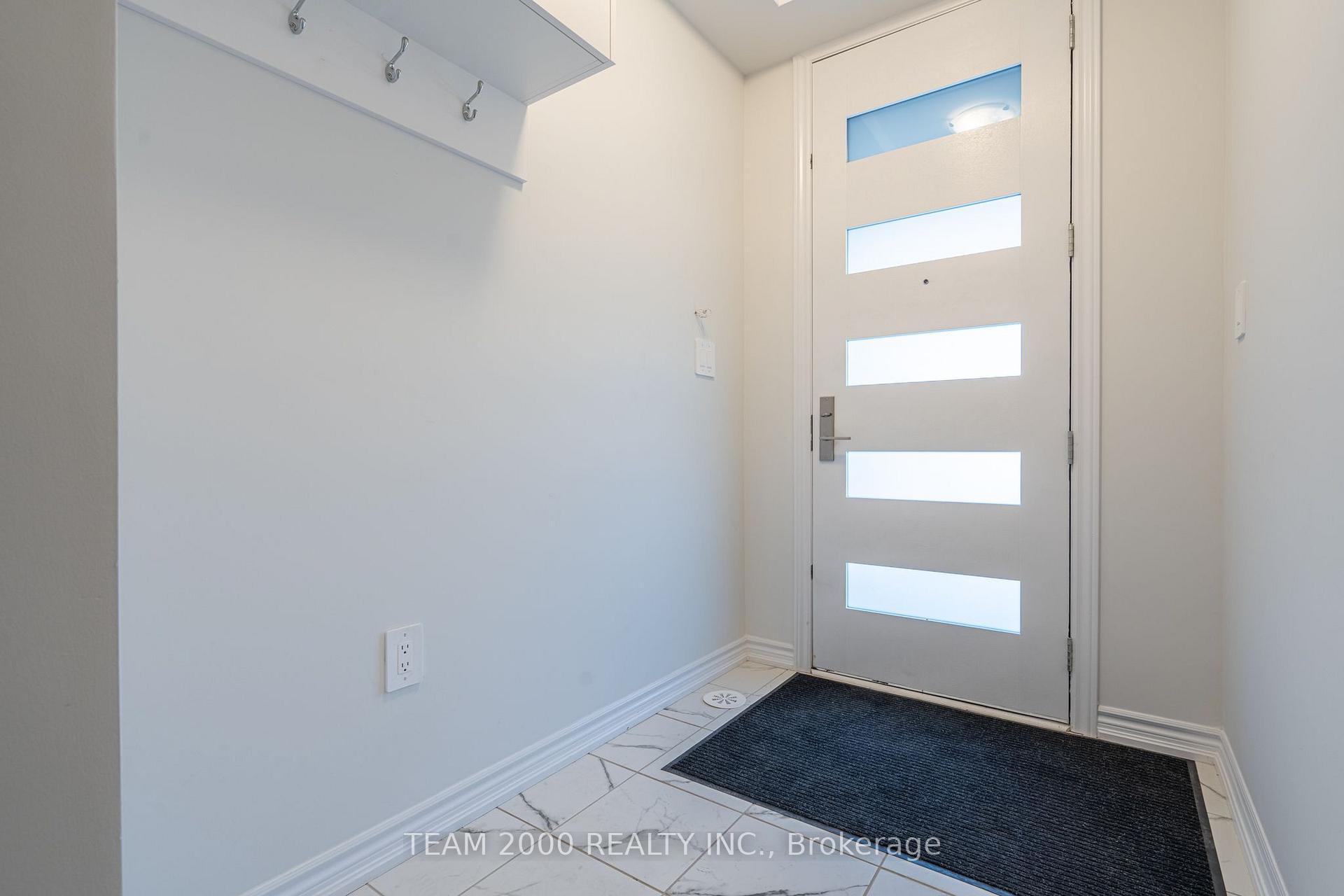 Photo 2 of 5971 Saigon Street, Mississauga, East Credit — HOMEH