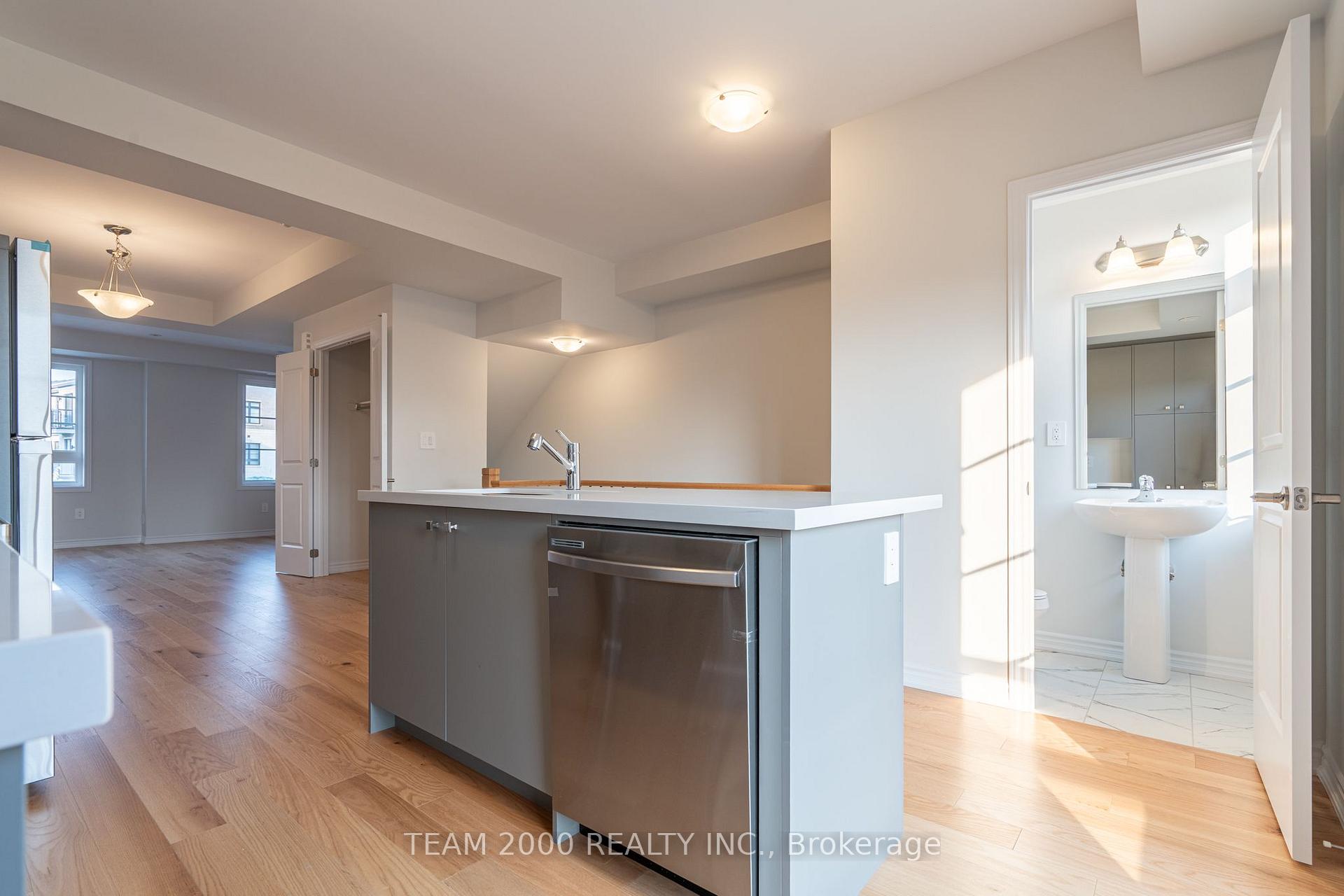 Photo 16 of 5971 Saigon Street, Mississauga, East Credit — HOMEH