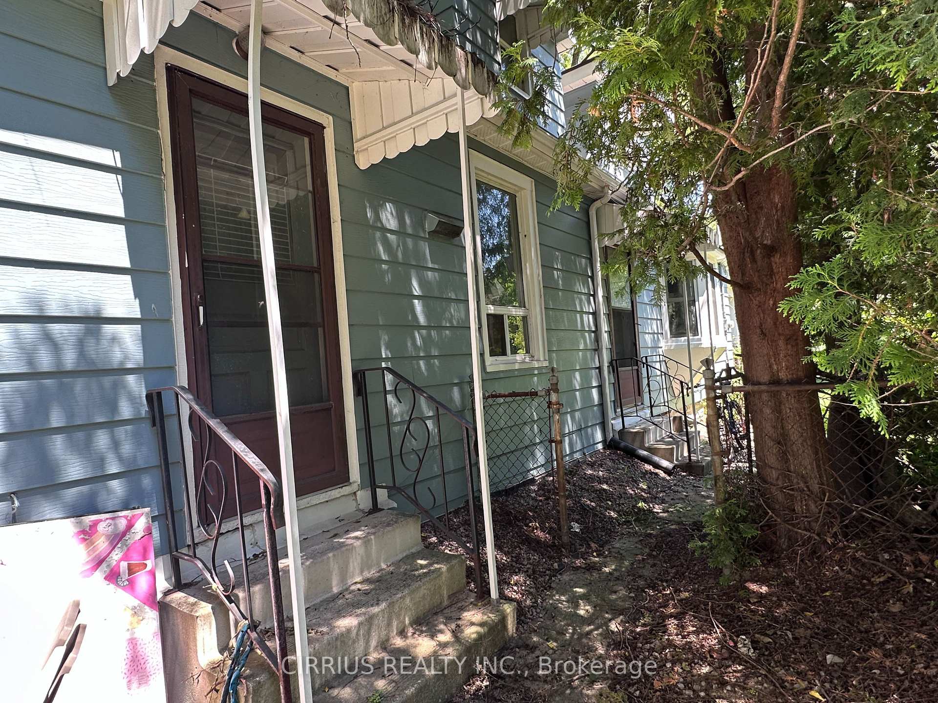Photo 4 of 9 Norfolk Street N, Hamilton, Ainslie Wood — HOMEH