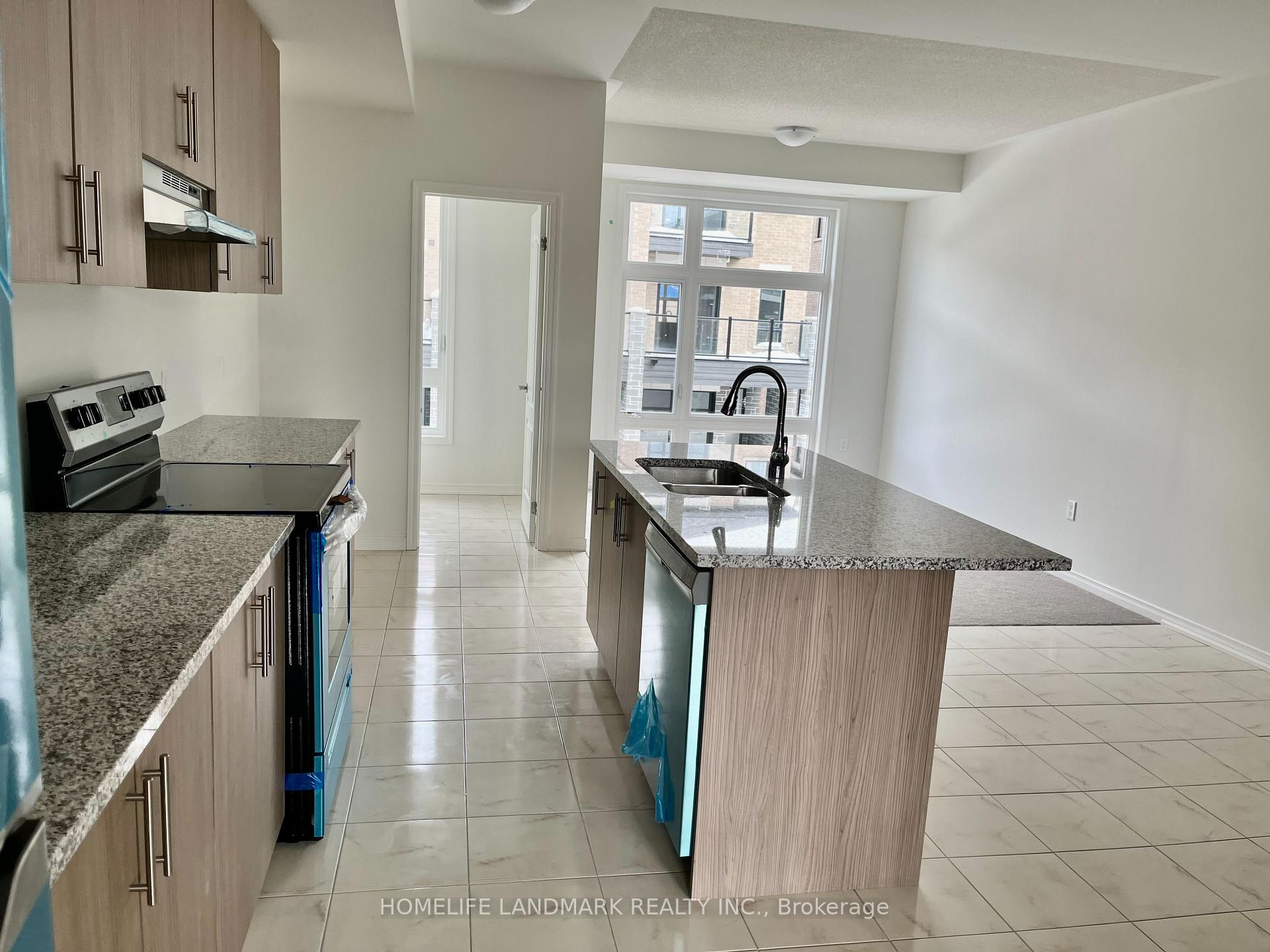 Photo 3 of 1420 Coral Springs Path, Oshawa, Taunton — HOMEH
