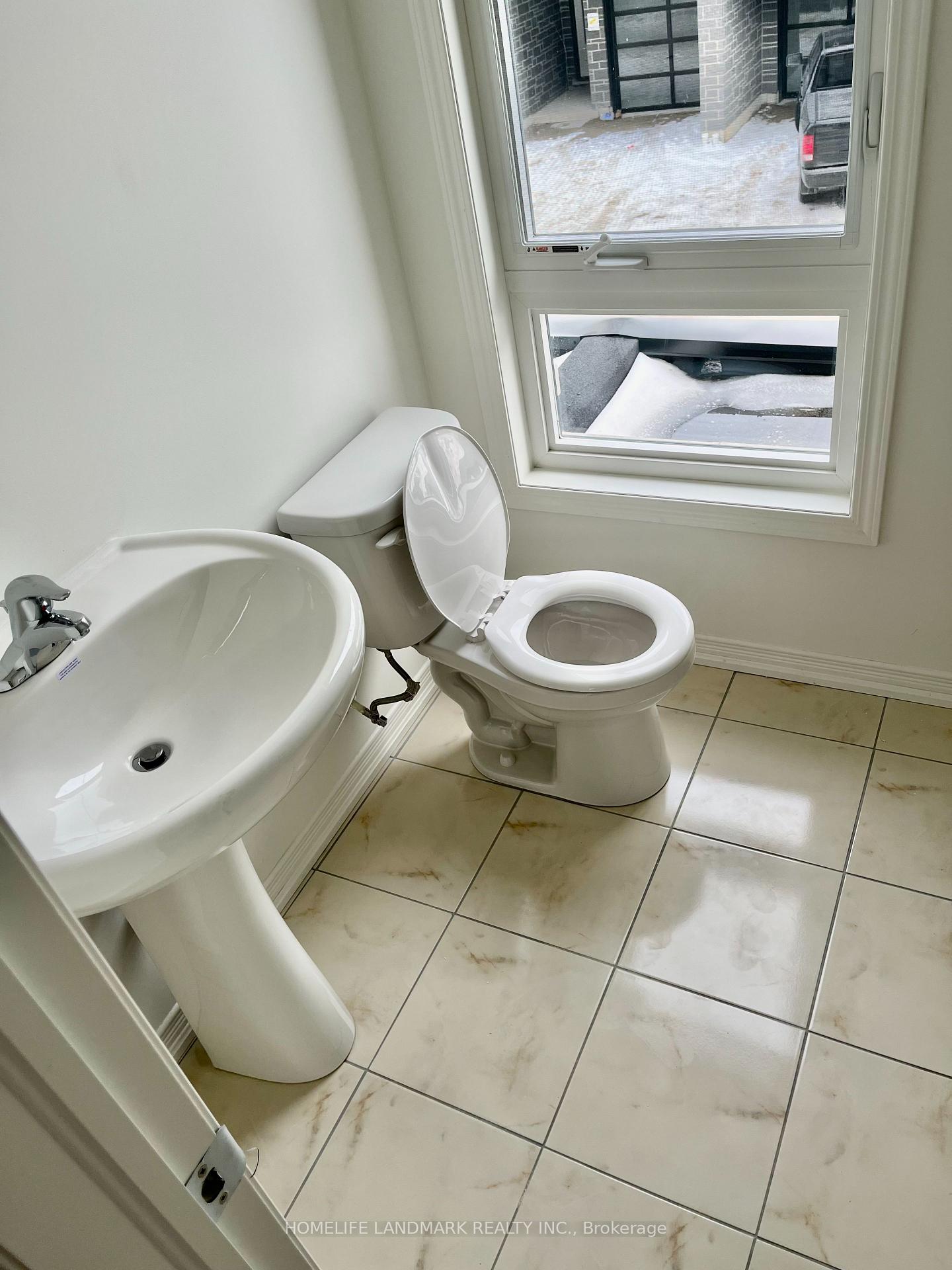 Photo 8 of 1420 Coral Springs Path, Oshawa, Taunton — HOMEH