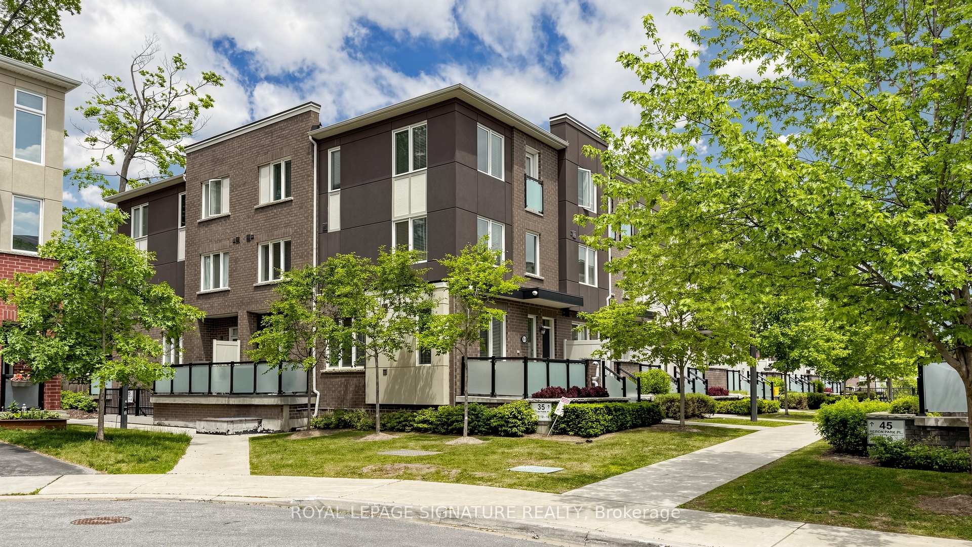 Photo 2 of Unit 10, 35 Heron Park Place, Scarborough, West Hill — HOMEH