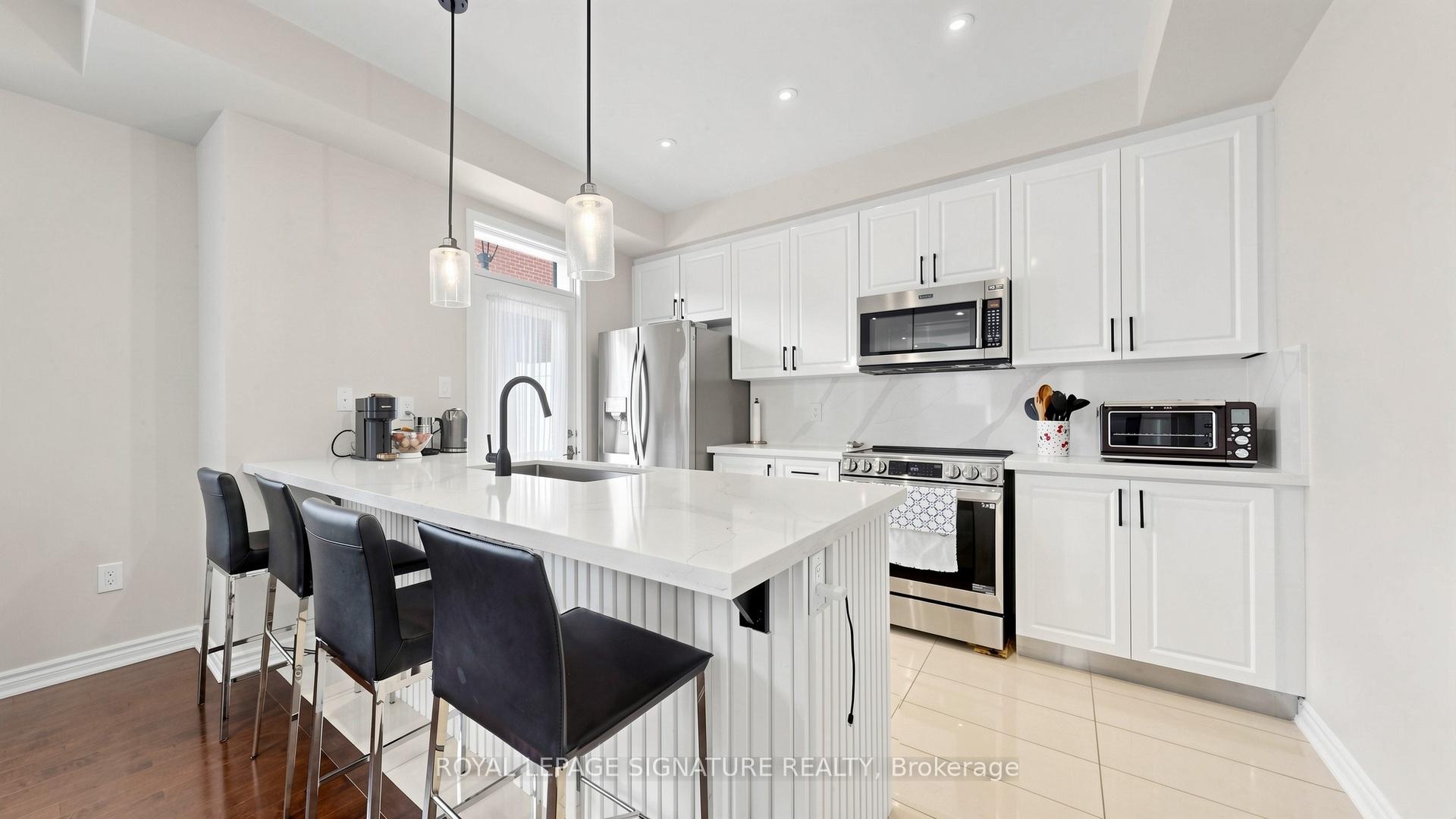 Photo 8 of Unit 10, 35 Heron Park Place, Scarborough, West Hill — HOMEH