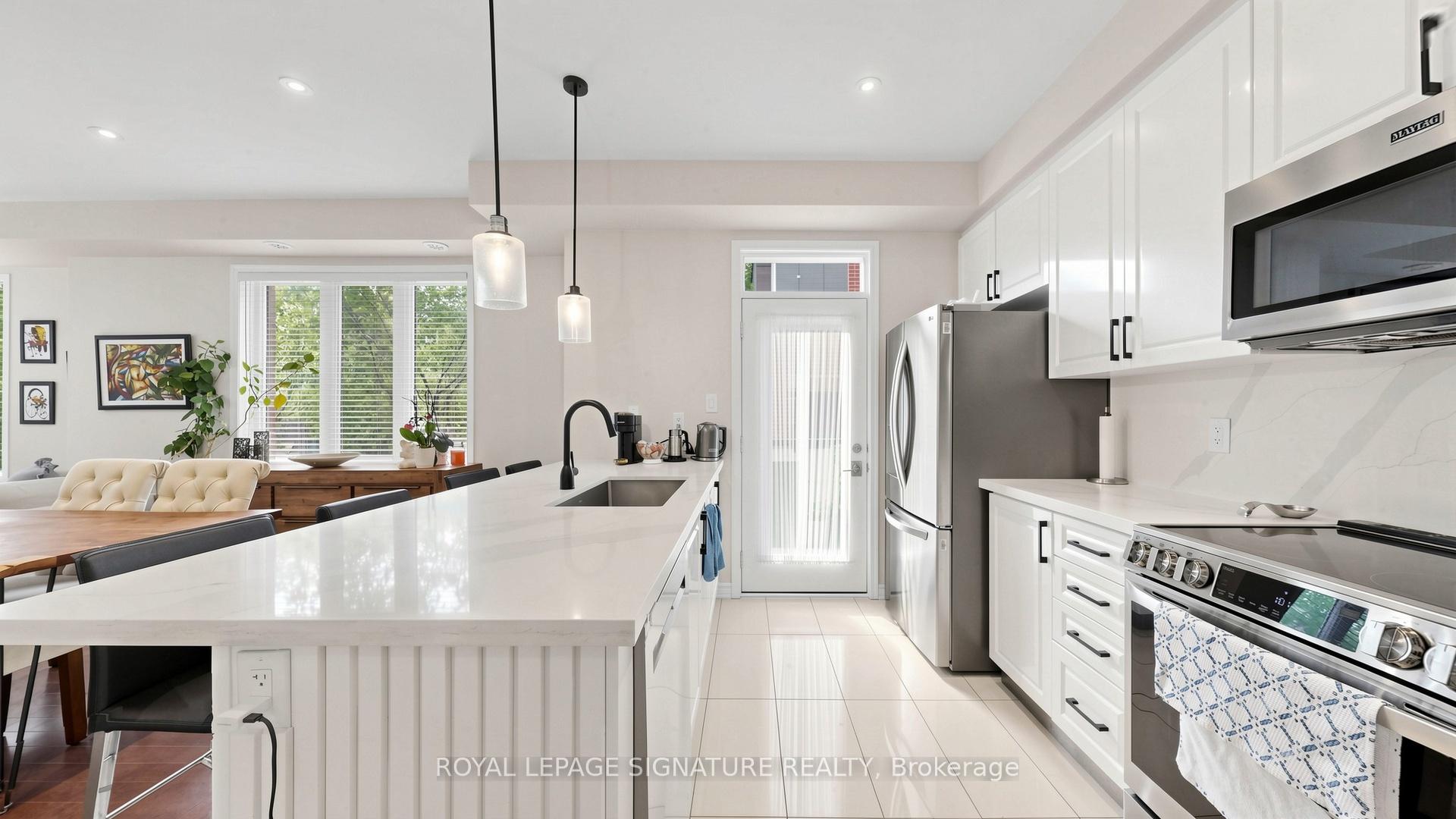 Photo 9 of Unit 10, 35 Heron Park Place, Scarborough, West Hill — HOMEH
