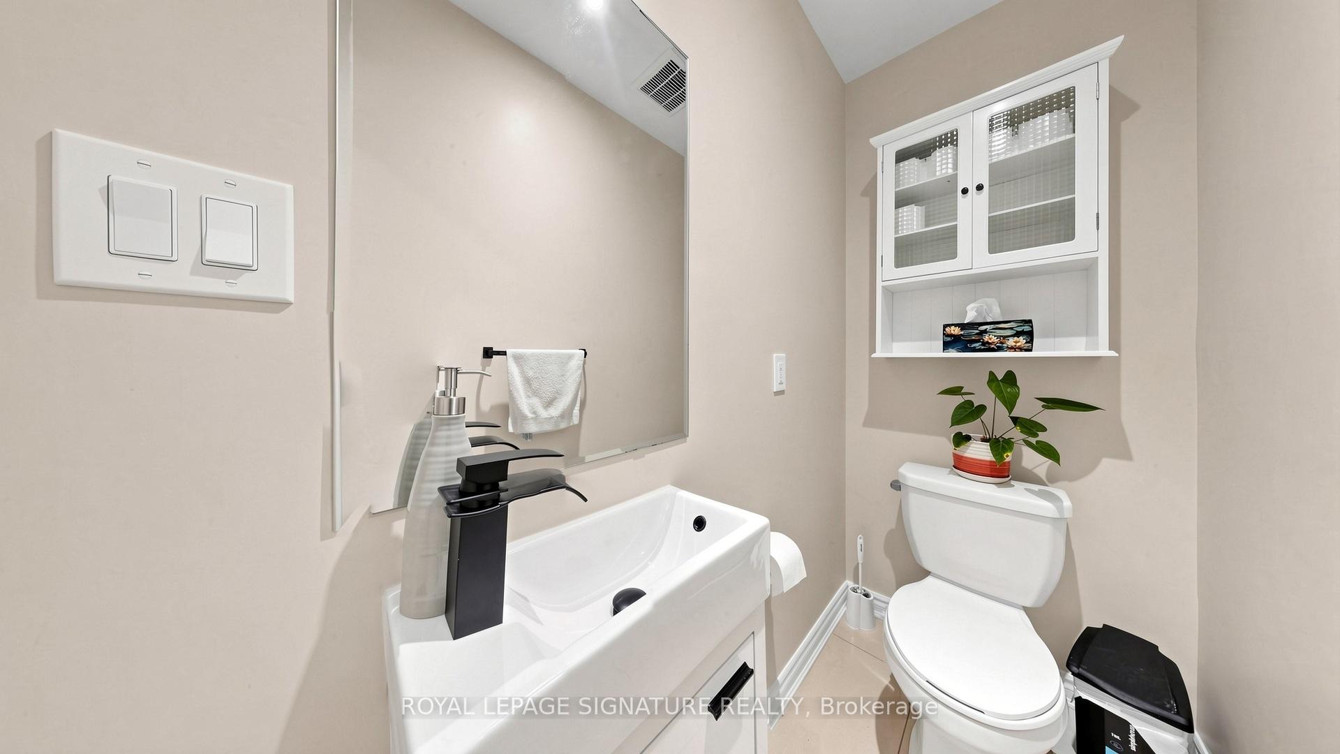 Photo 15 of Unit 10, 35 Heron Park Place, Scarborough, West Hill — HOMEH