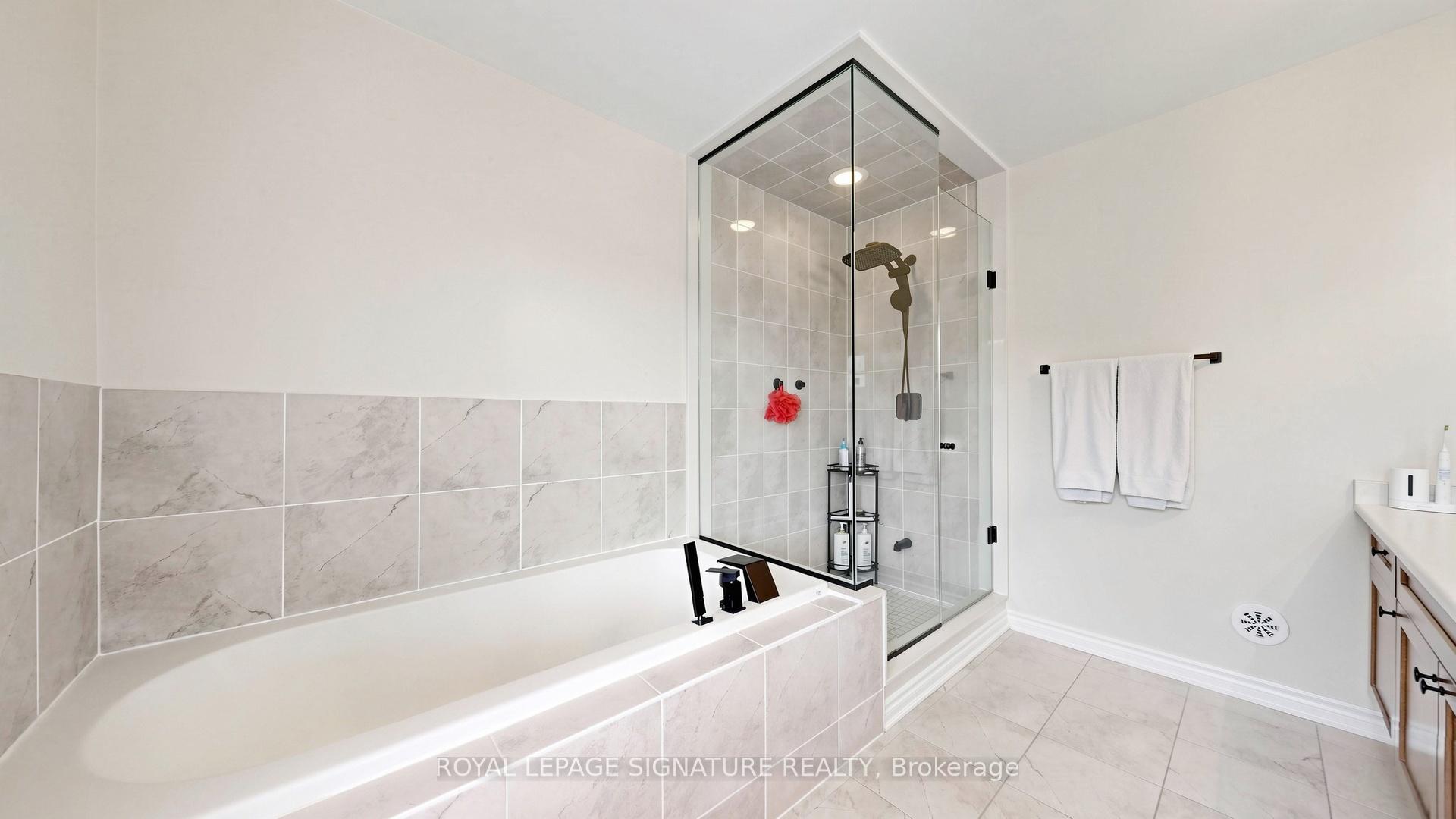 Photo 34 of Unit 10, 35 Heron Park Place, Scarborough, West Hill — HOMEH