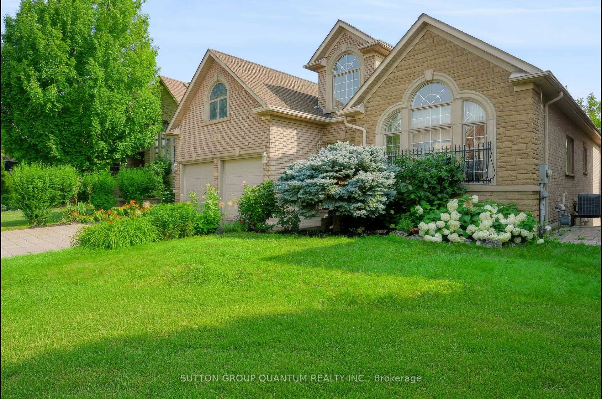 Photo 2 of 1536 Pinery Crescent, Oakville, Joshua Creek — HOMEH
