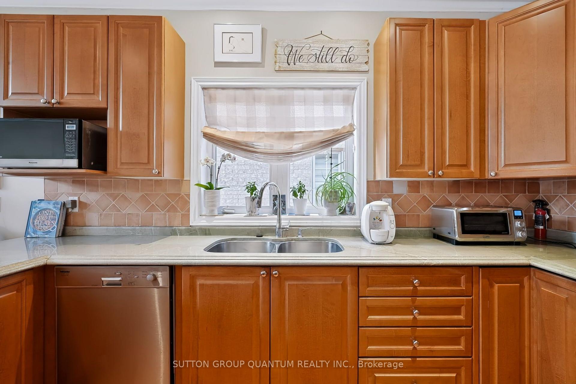 Photo 13 of 1536 Pinery Crescent, Oakville, Joshua Creek — HOMEH