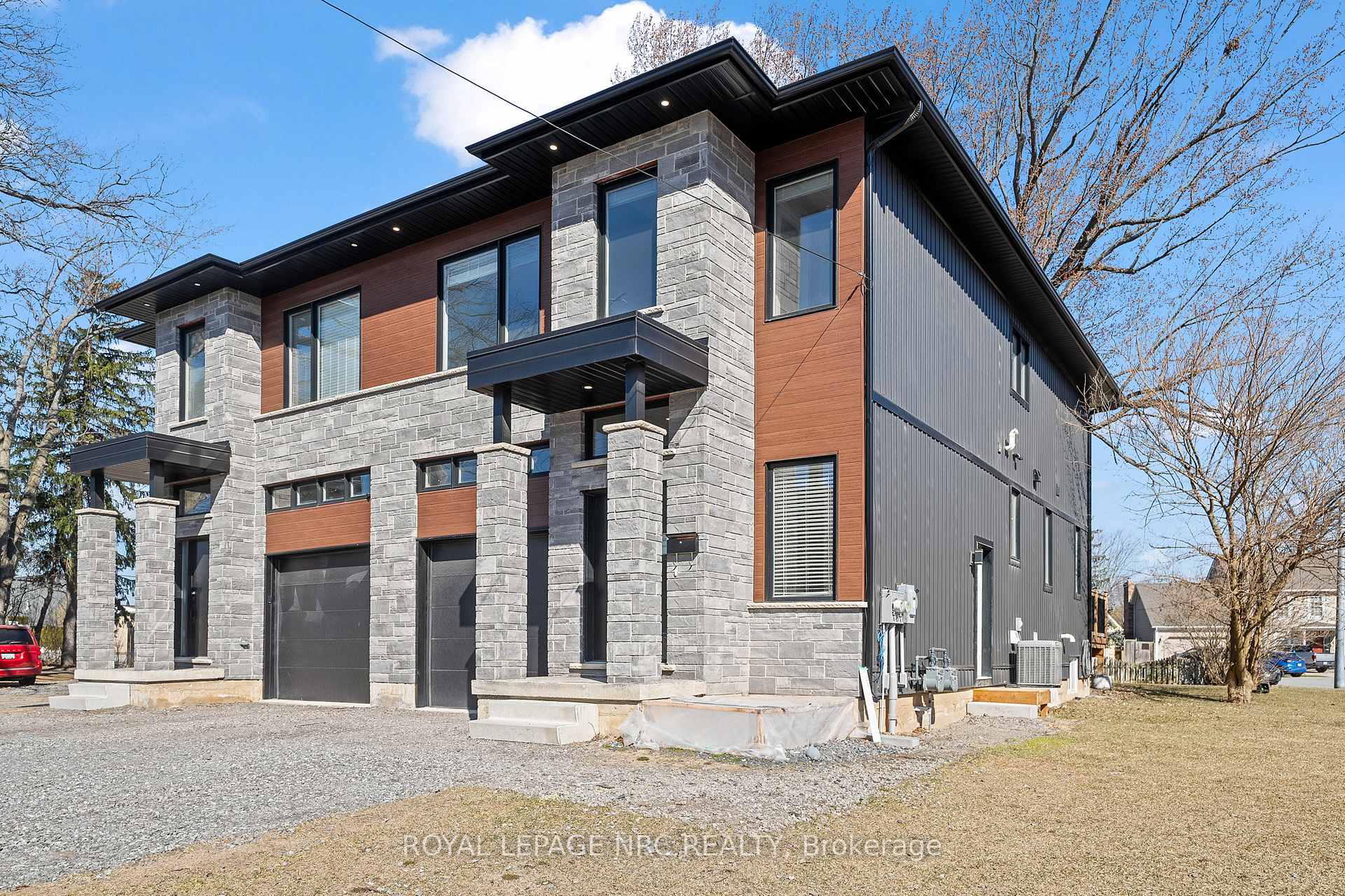 Photo of 668 Quaker Road