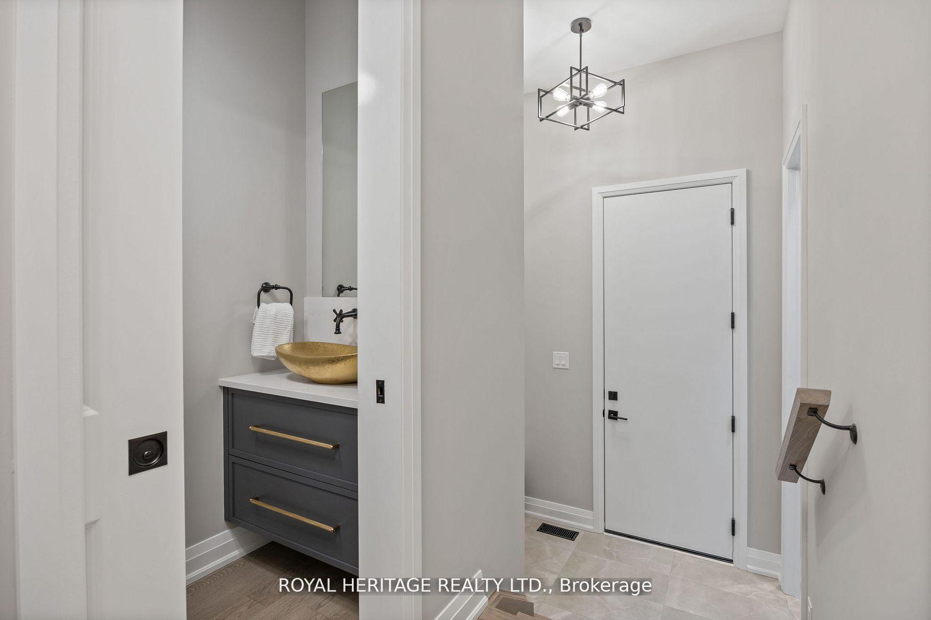 Photo 13 of 7 Inverlynn Way, Whitby, Lynde Creek — HOMEH