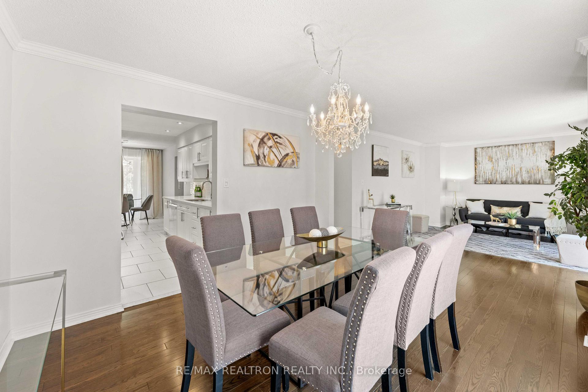 Photo 14 of 143 Spring Gate Boulevard, Vaughan, Crestwood-Springfarm-Yorkhill — HOMEH