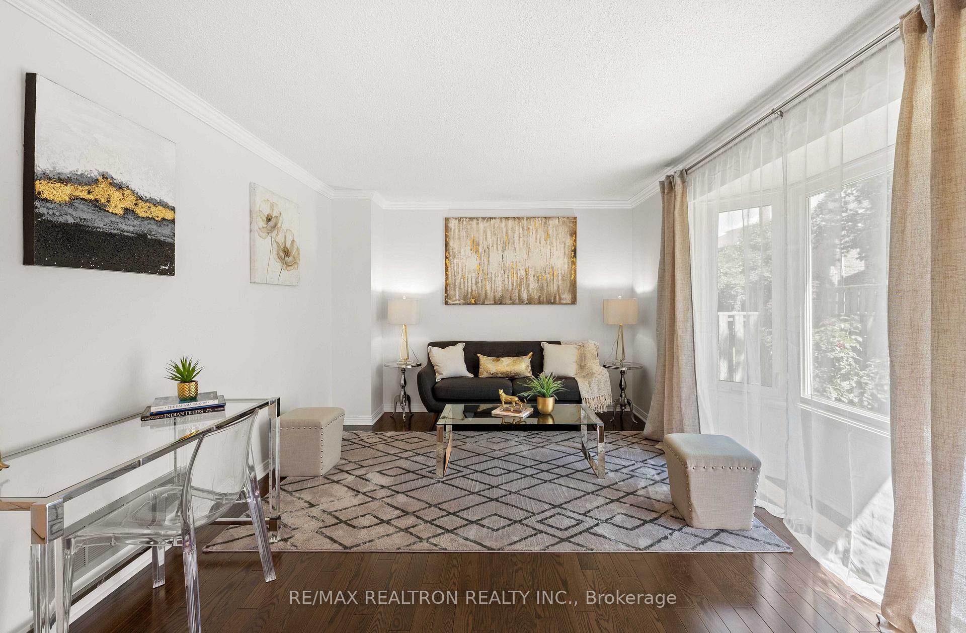 Photo 18 of 143 Spring Gate Boulevard, Vaughan, Crestwood-Springfarm-Yorkhill — HOMEH