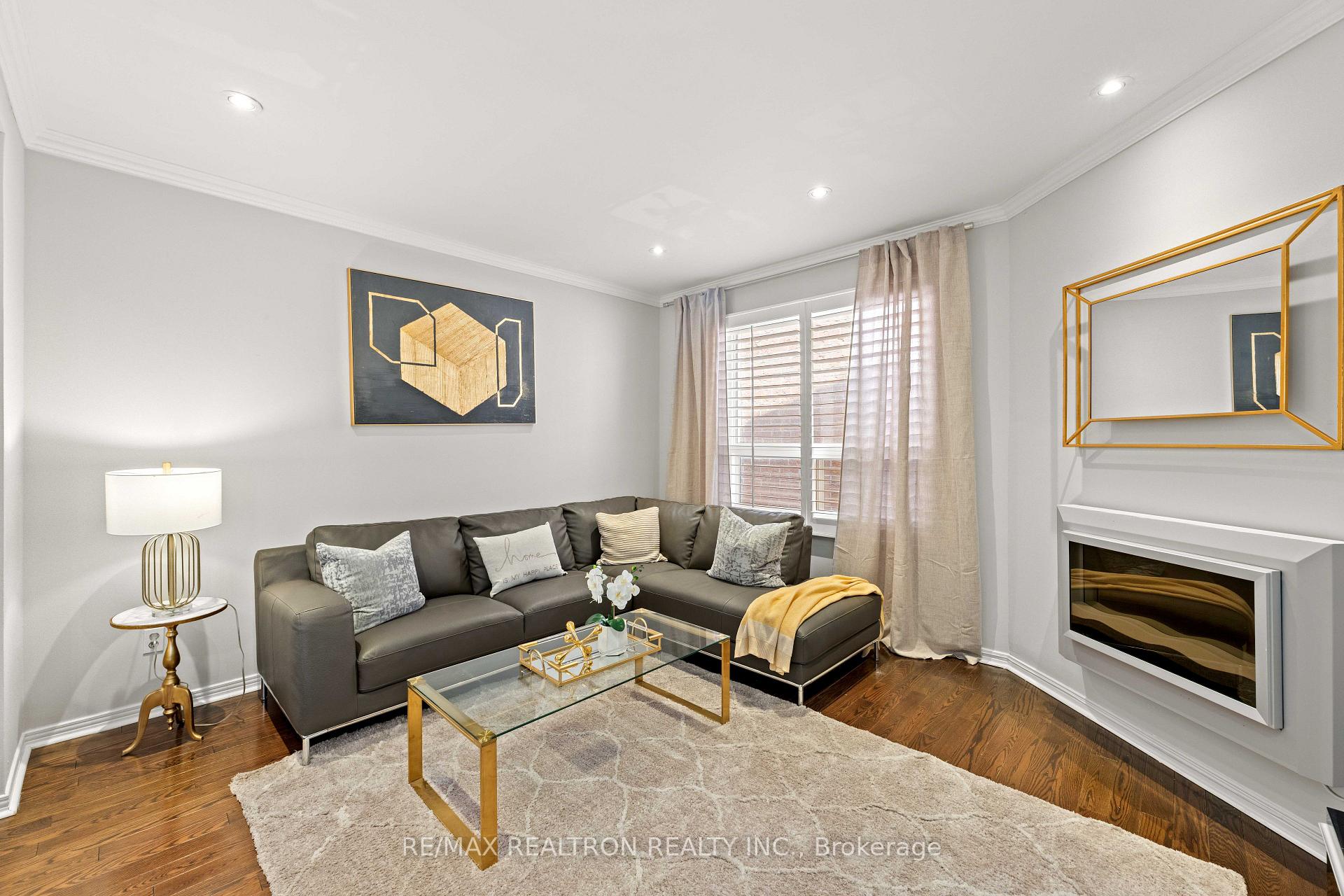 Photo 24 of 143 Spring Gate Boulevard, Vaughan, Crestwood-Springfarm-Yorkhill — HOMEH