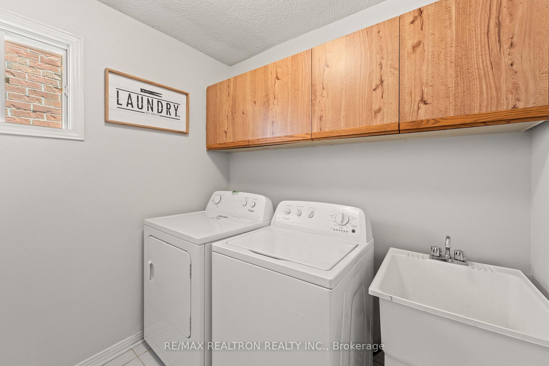 Photo 26 of 143 Spring Gate Boulevard, Vaughan, Crestwood-Springfarm-Yorkhill — HOMEH