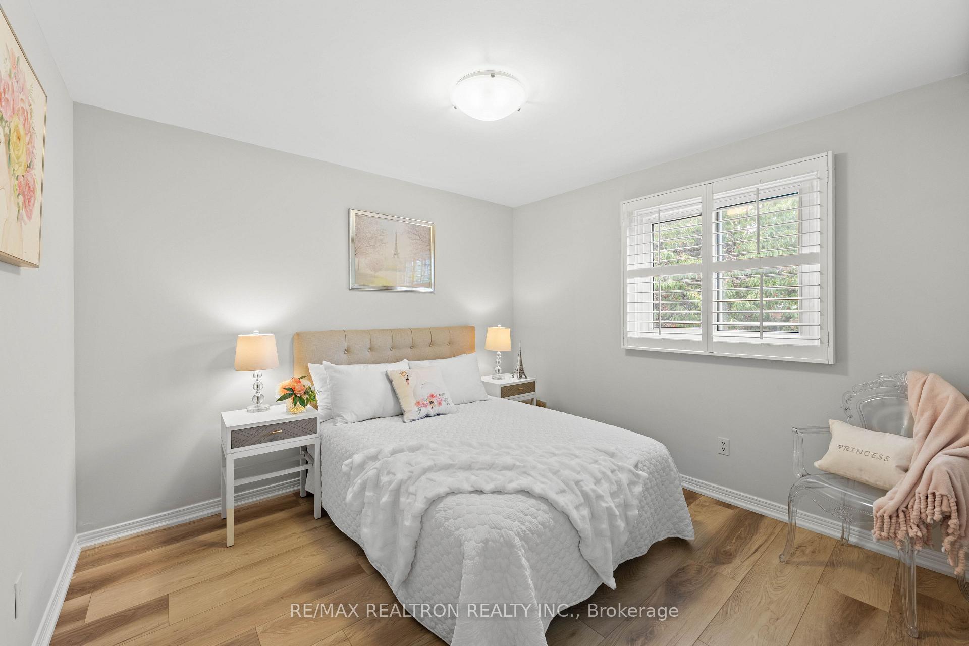 Photo 34 of 143 Spring Gate Boulevard, Vaughan, Crestwood-Springfarm-Yorkhill — HOMEH