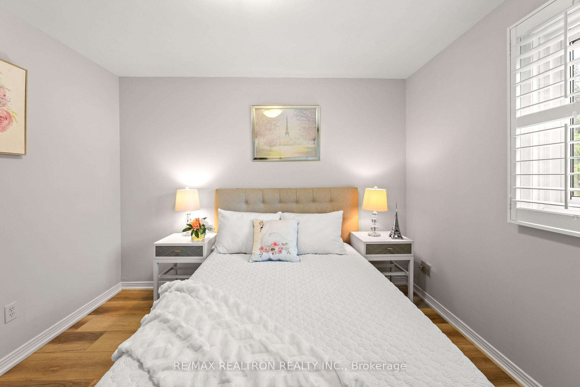 Photo 35 of 143 Spring Gate Boulevard, Vaughan, Crestwood-Springfarm-Yorkhill — HOMEH