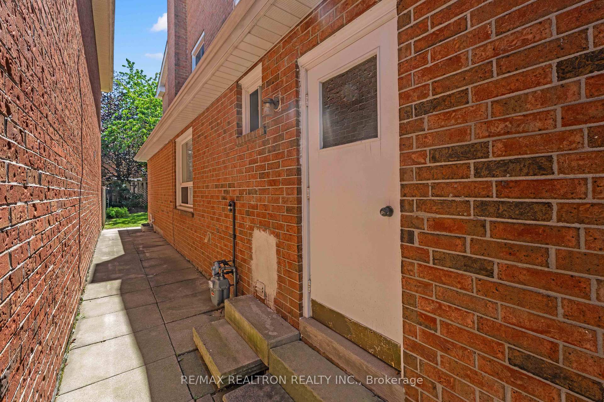 Photo 45 of 143 Spring Gate Boulevard, Vaughan, Crestwood-Springfarm-Yorkhill — HOMEH