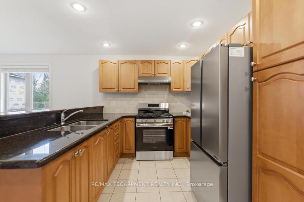 Photo 11 of 80 Lister Avenue, Hamilton, Allison — HOMEH