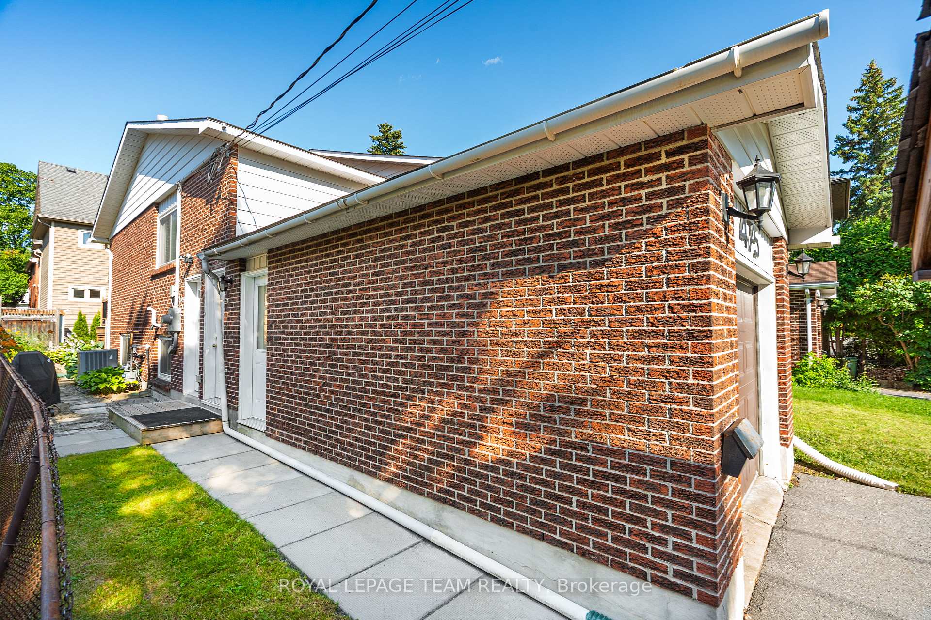 Photo 3 of 475 Melbourne Avenue, Ottawa, McKellar/Highland — HOMEH