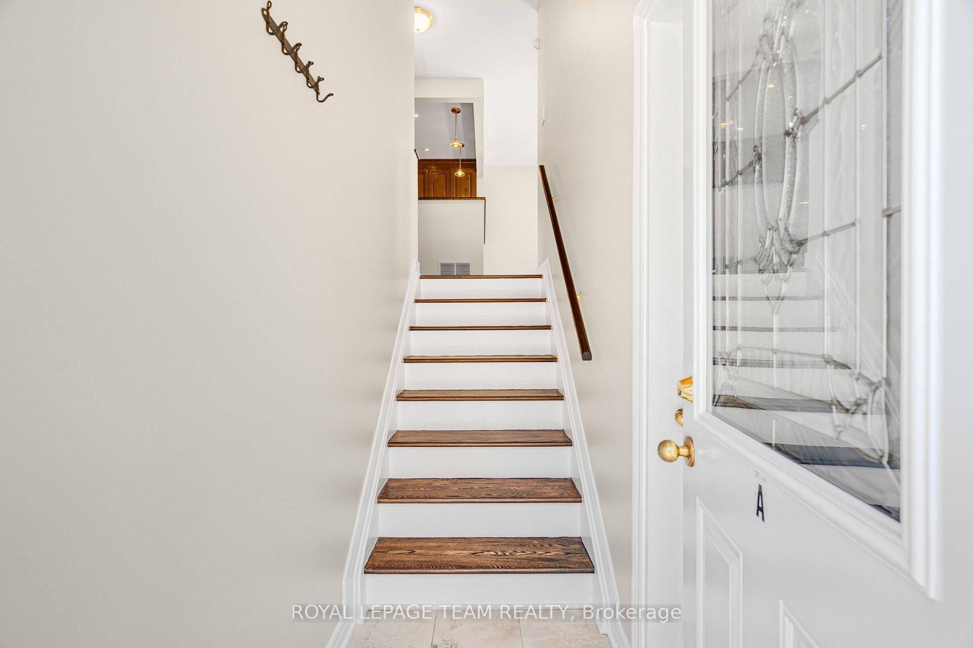 Photo 6 of 475 Melbourne Avenue, Ottawa, McKellar/Highland — HOMEH