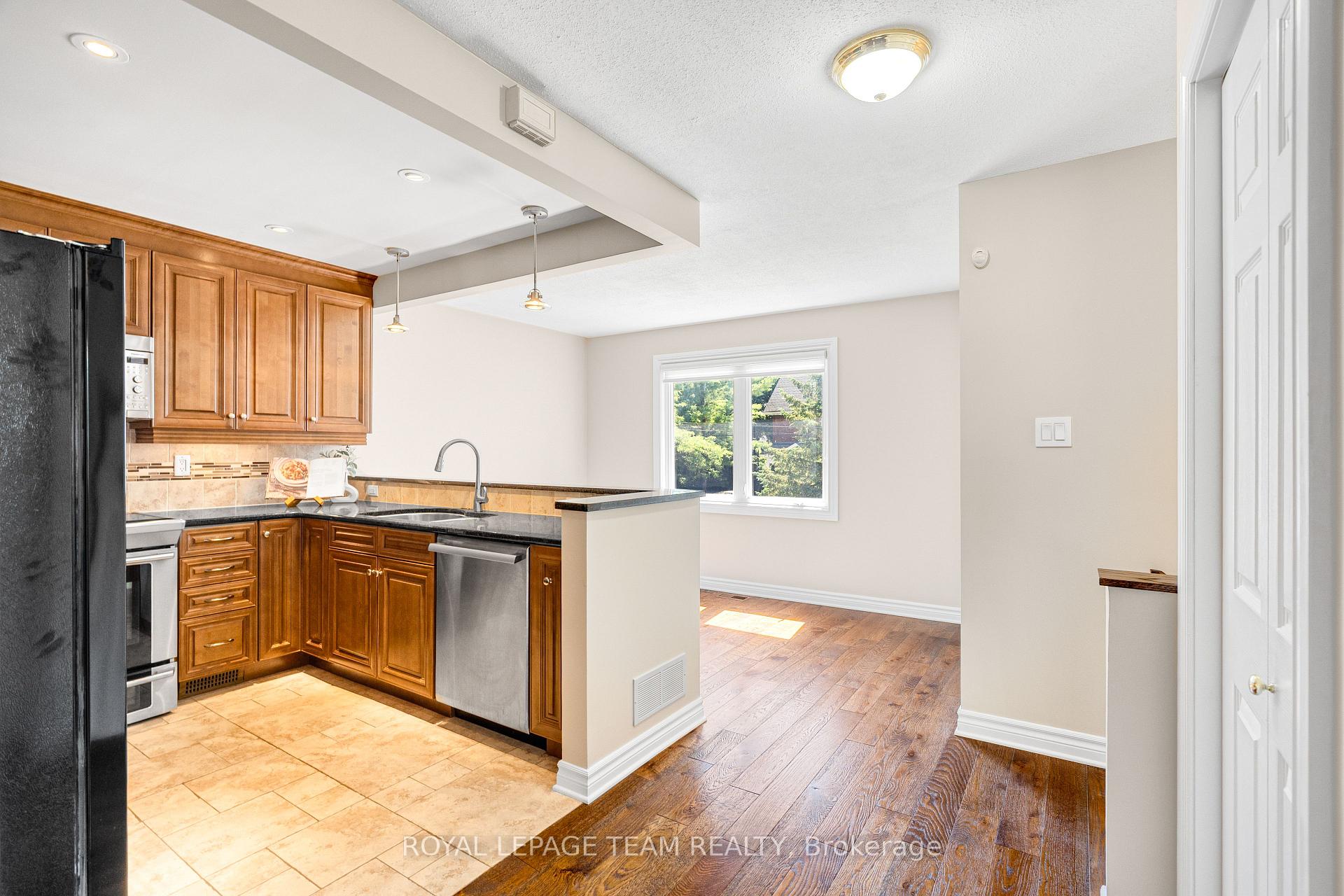 Photo 7 of 475 Melbourne Avenue, Ottawa, McKellar/Highland — HOMEH