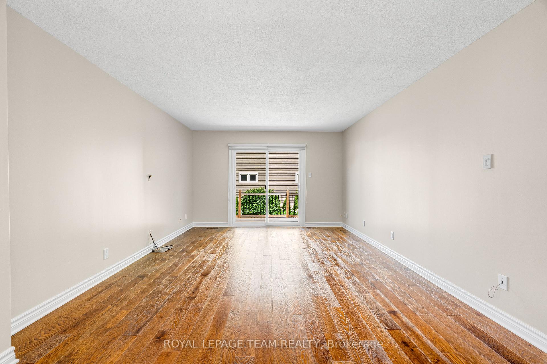 Photo 14 of 475 Melbourne Avenue, Ottawa, McKellar/Highland — HOMEH