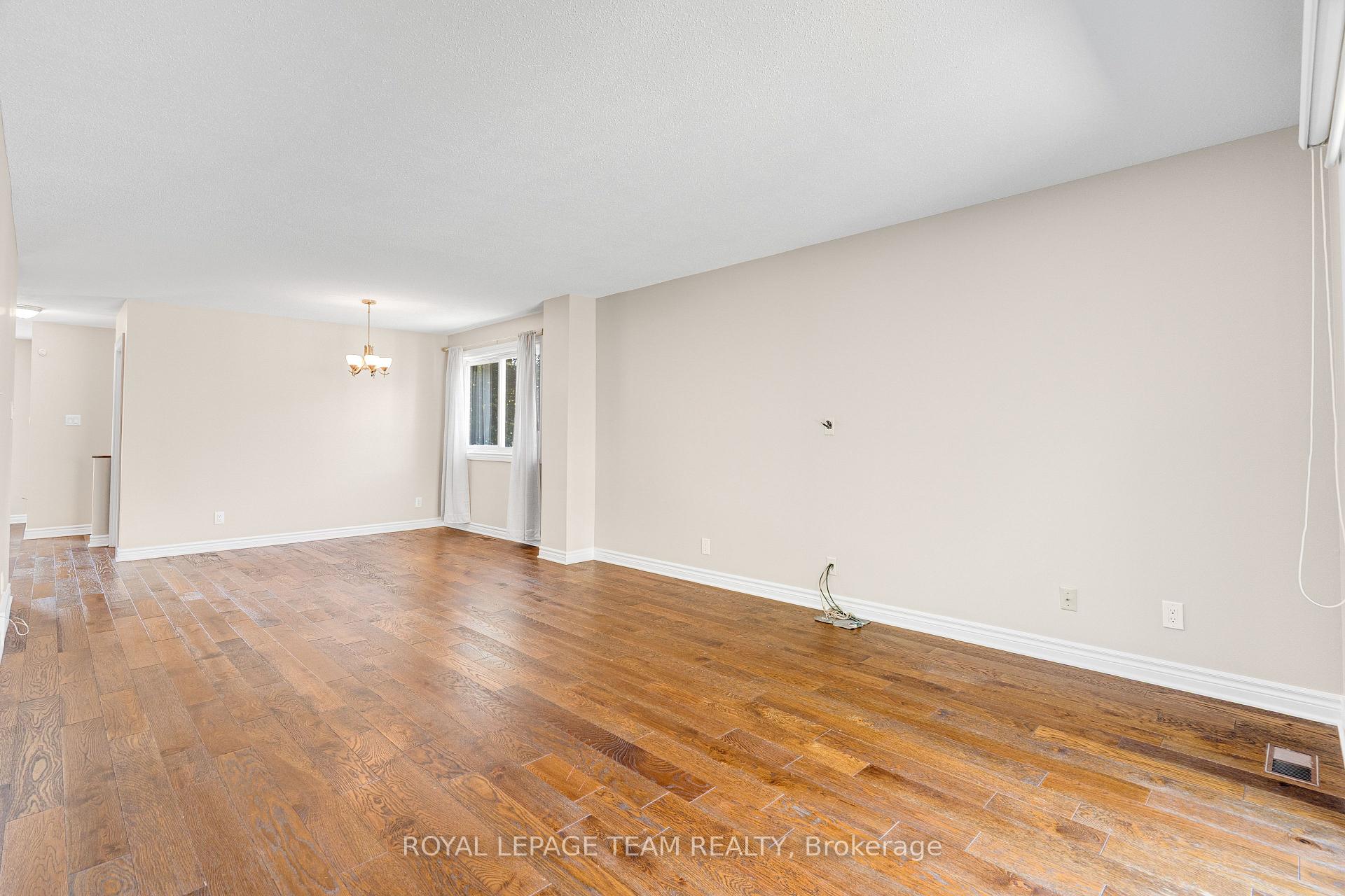 Photo 16 of 475 Melbourne Avenue, Ottawa, McKellar/Highland — HOMEH