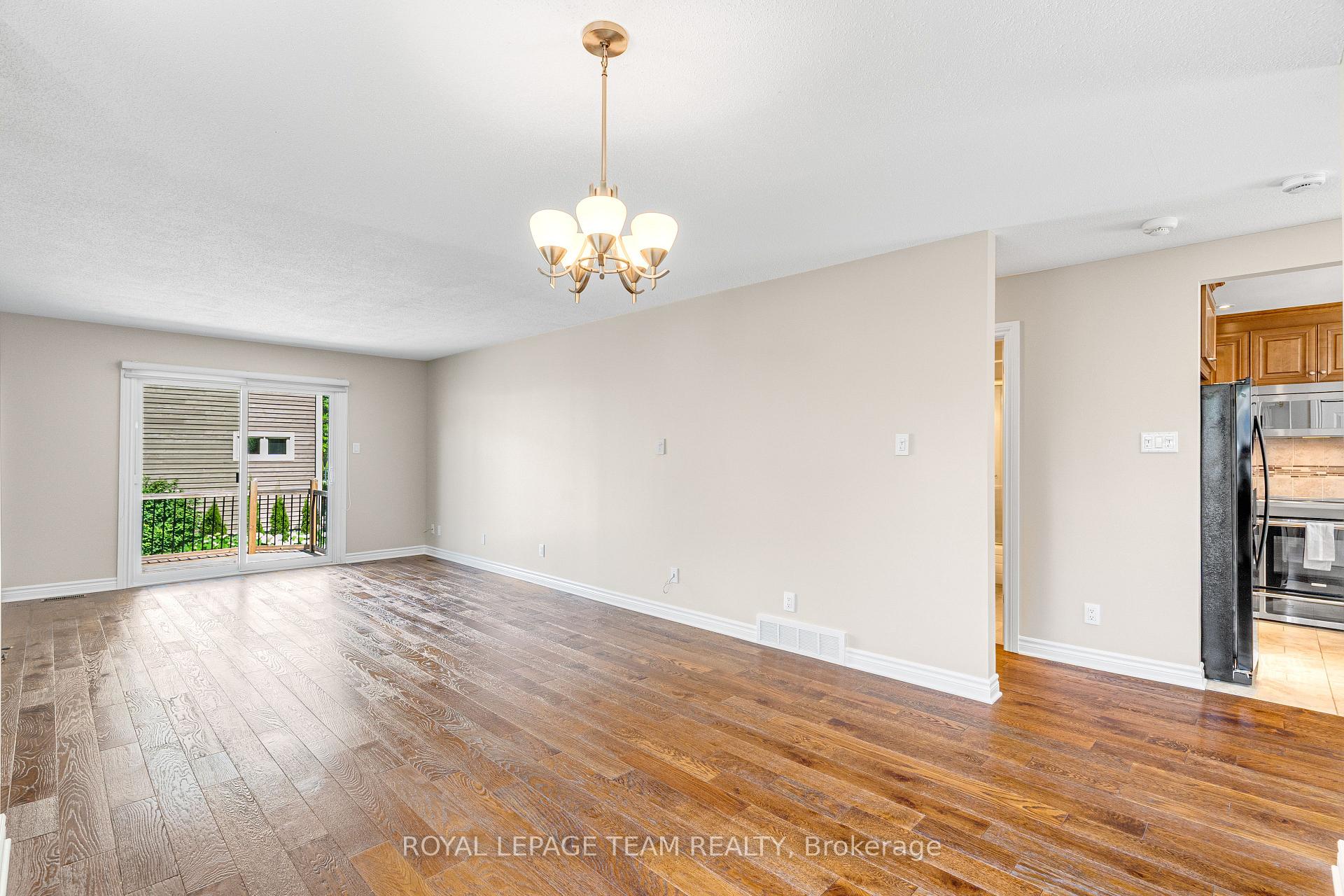 Photo 18 of 475 Melbourne Avenue, Ottawa, McKellar/Highland — HOMEH