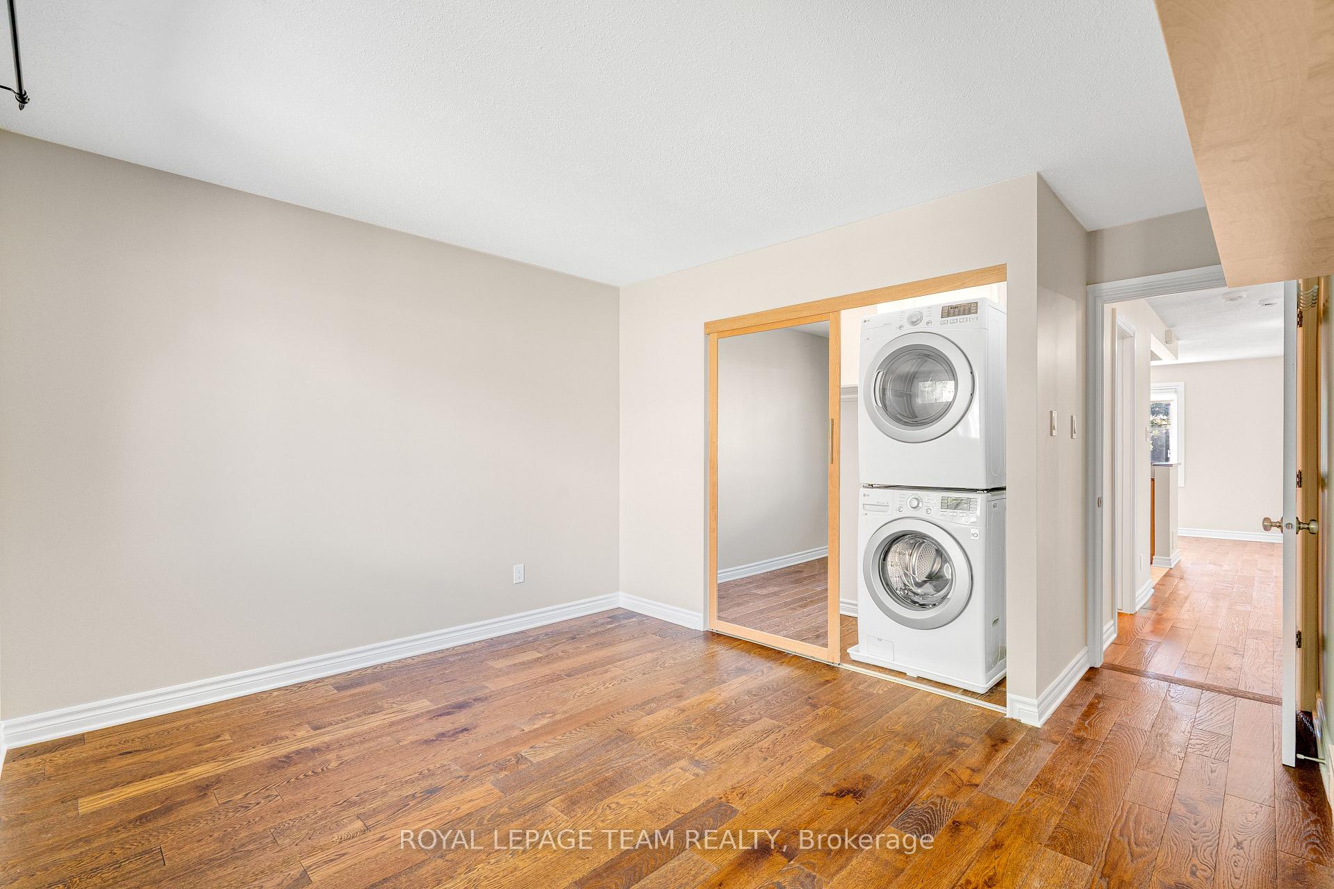 Photo 19 of 475 Melbourne Avenue, Ottawa, McKellar/Highland — HOMEH