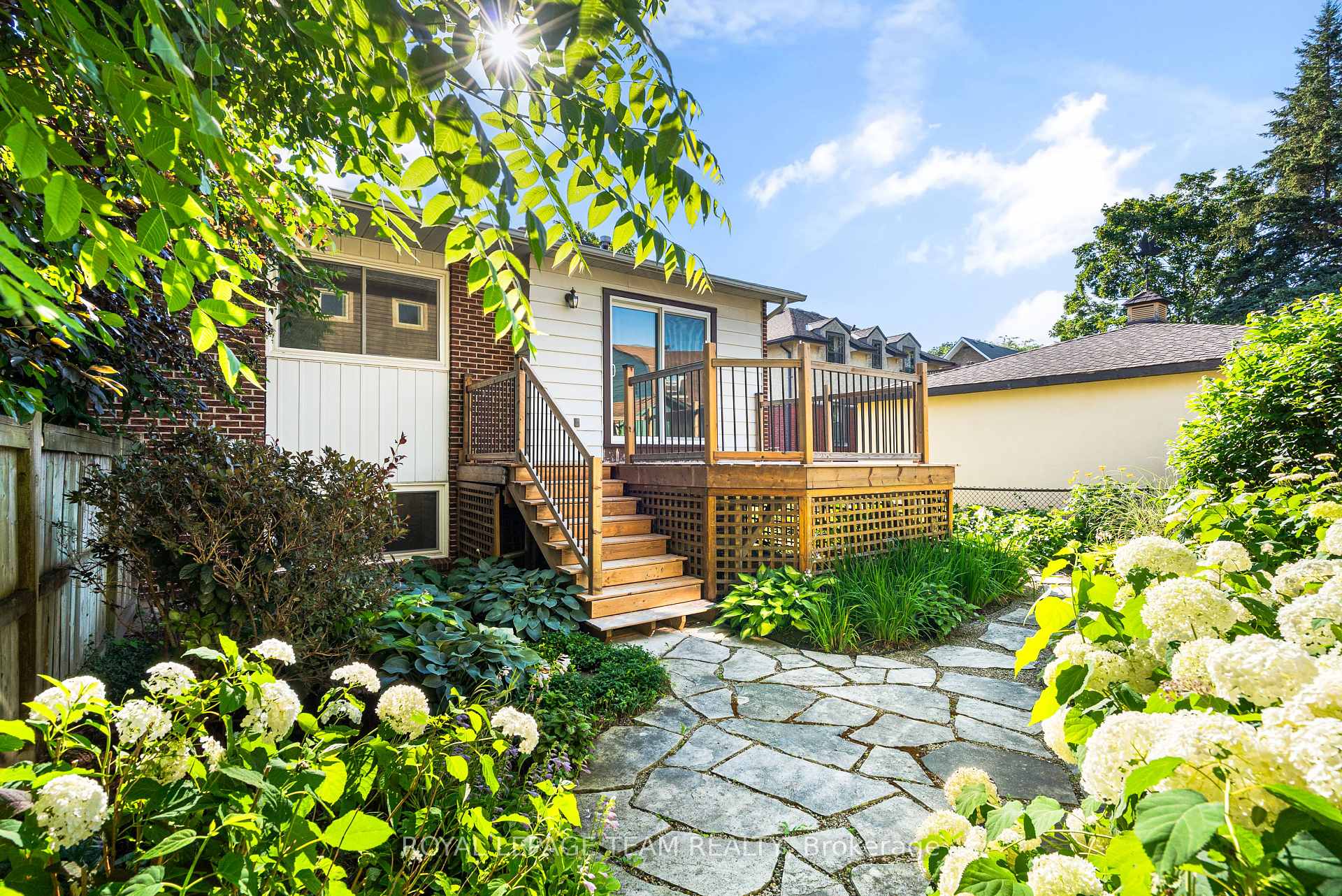 Photo 42 of 475 Melbourne Avenue, Ottawa, McKellar/Highland — HOMEH