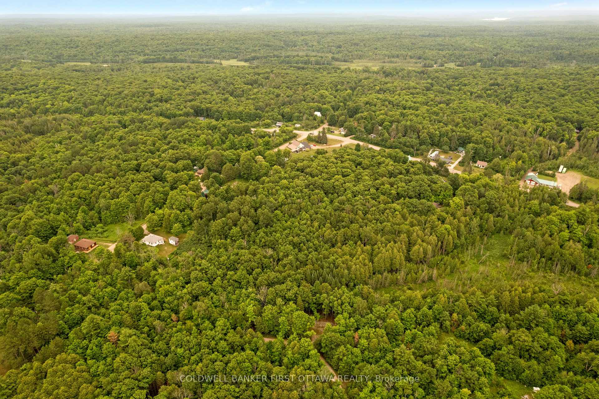 Photo 3 of 1039 Sunset Strip Lane, Frontenac, Frontenac North — HOMEH