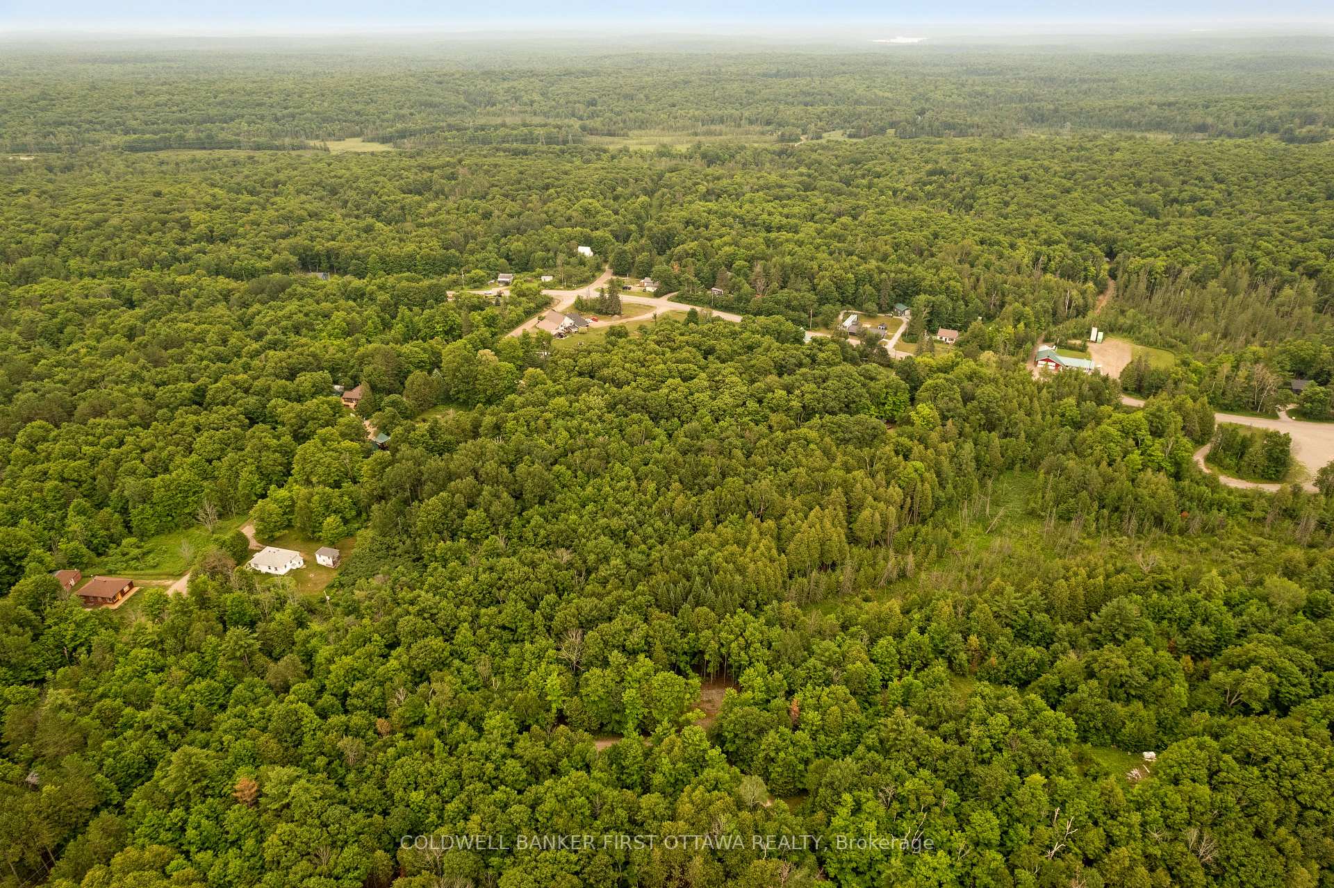 Photo 4 of 1039 Sunset Strip Lane, Frontenac, Frontenac North — HOMEH