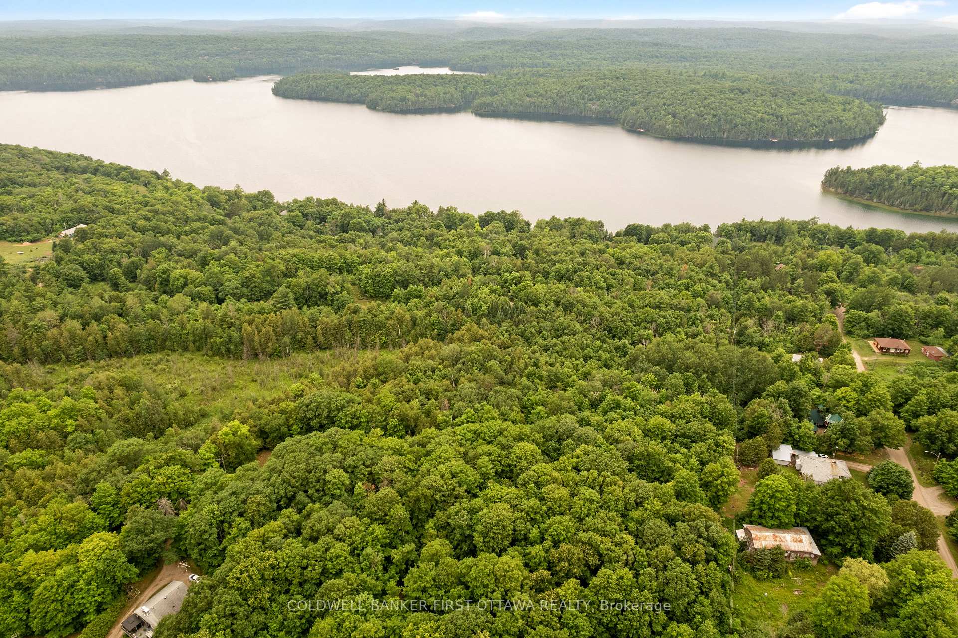 Photo 9 of 1039 Sunset Strip Lane, Frontenac, Frontenac North — HOMEH