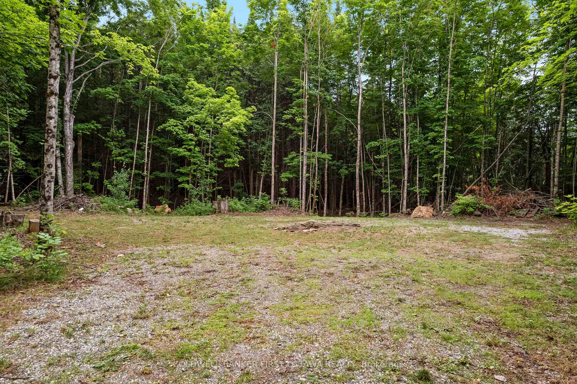 Photo 19 of 1039 Sunset Strip Lane, Frontenac, Frontenac North — HOMEH