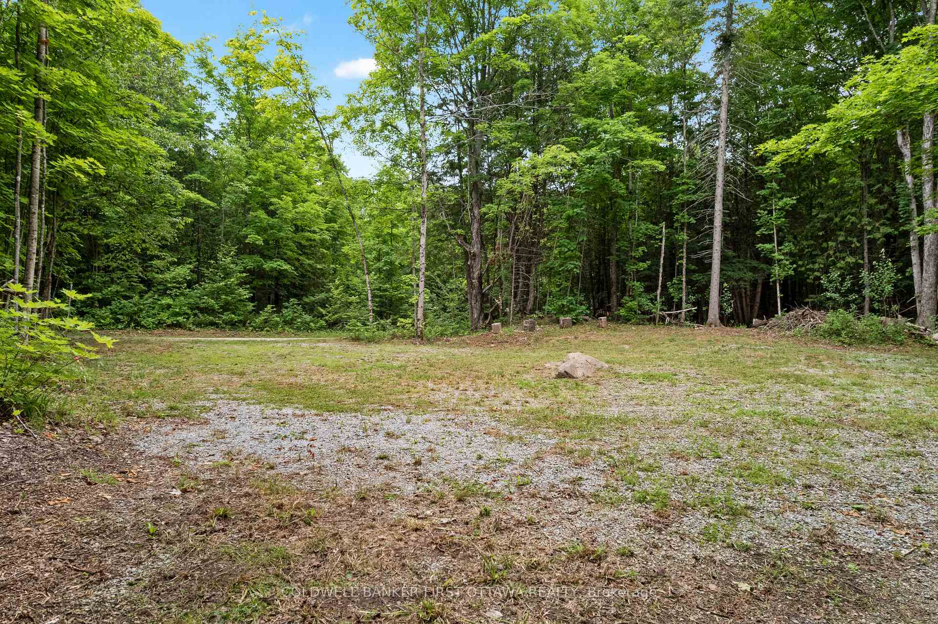 Photo 20 of 1039 Sunset Strip Lane, Frontenac, Frontenac North — HOMEH