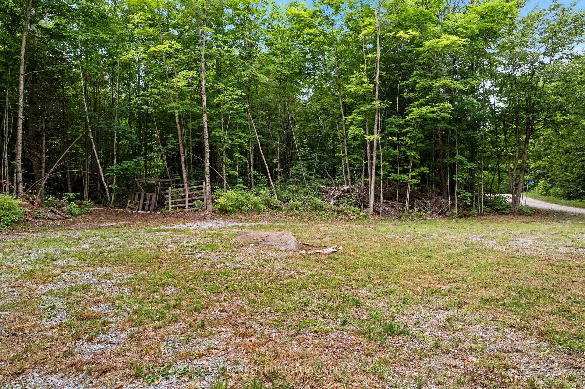 Photo 21 of 1039 Sunset Strip Lane, Frontenac, Frontenac North — HOMEH